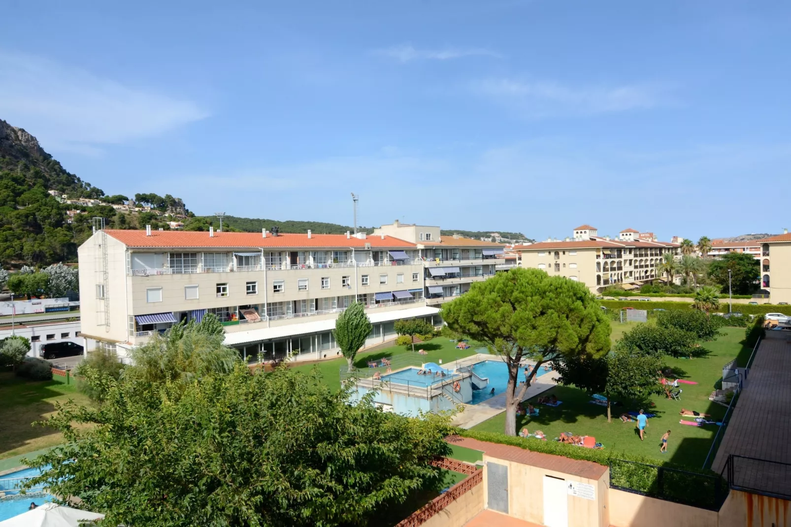 BLAU PARK 126-Areas summer 1km
