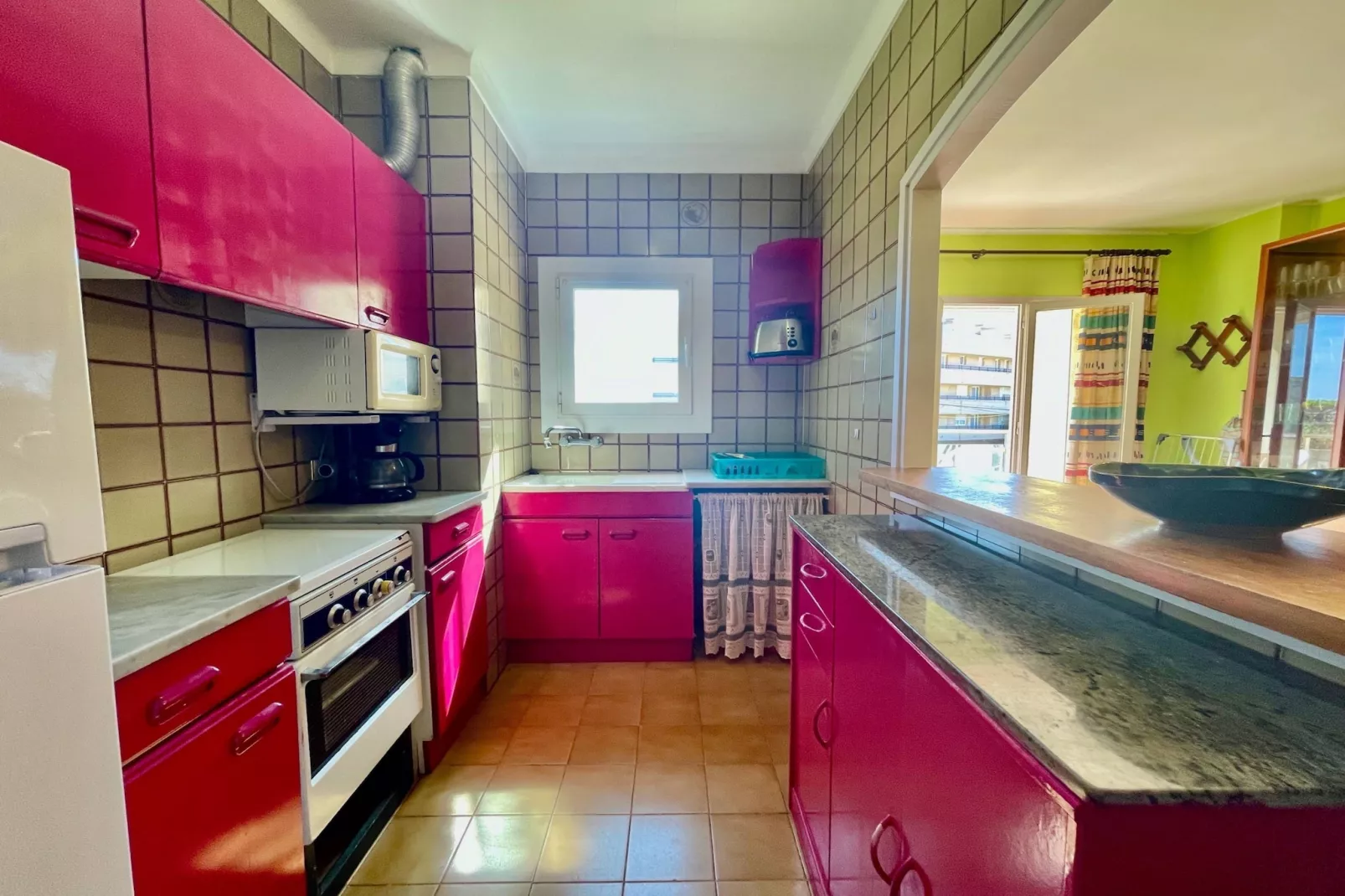 MUNDEL 2-2-Kitchen