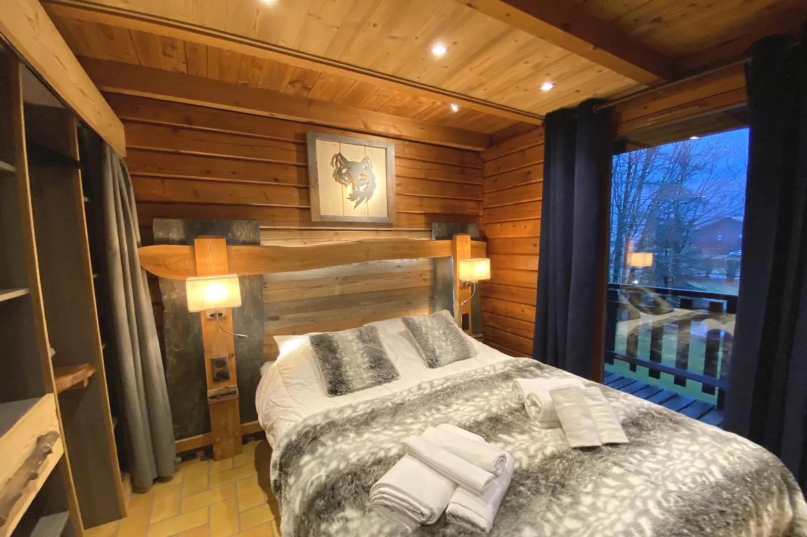 LE GRIZZLY Chalet en bois au calme-Schlafzimmer