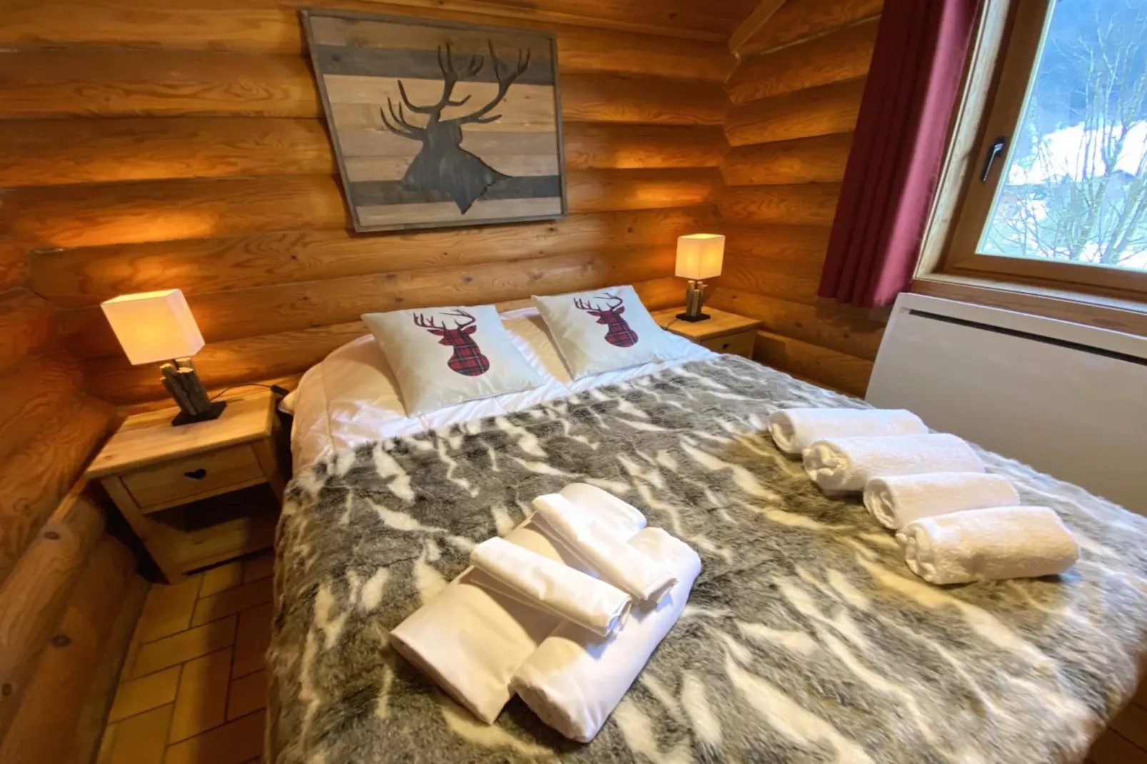 LE GRAND CERF  Chalet en rondins avec SPA Jacuzzi-Schlafzimmer