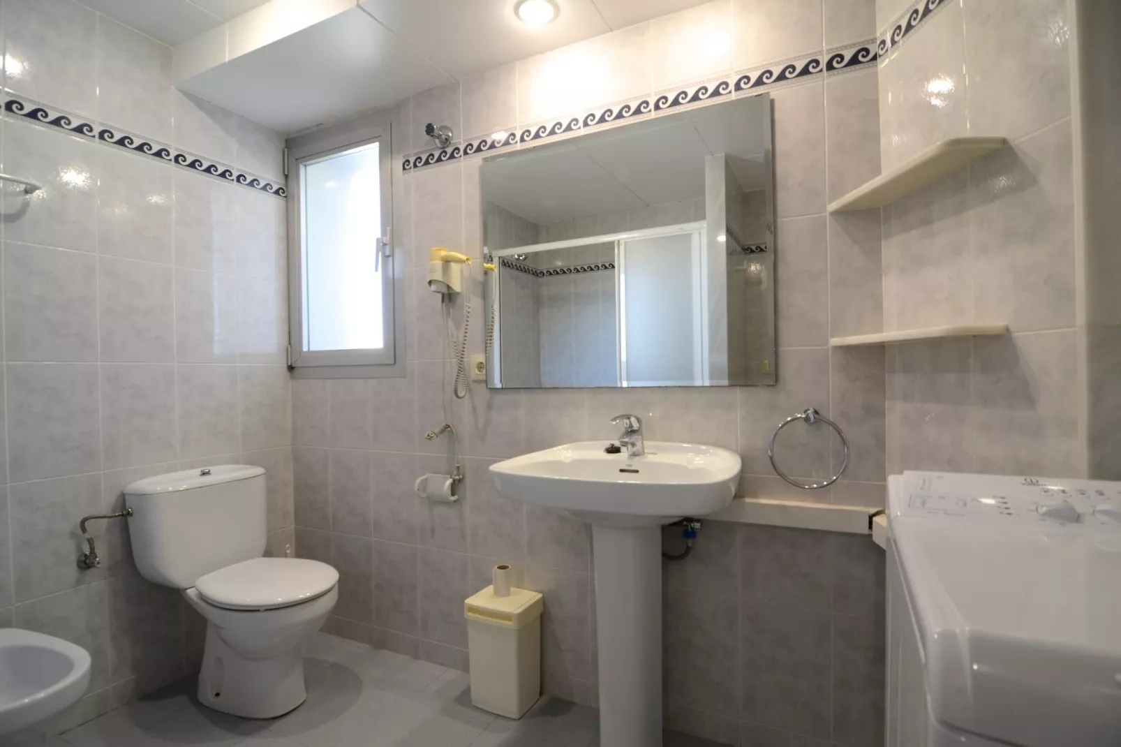 NAUTIC ESTUDI BX-4-Bathroom