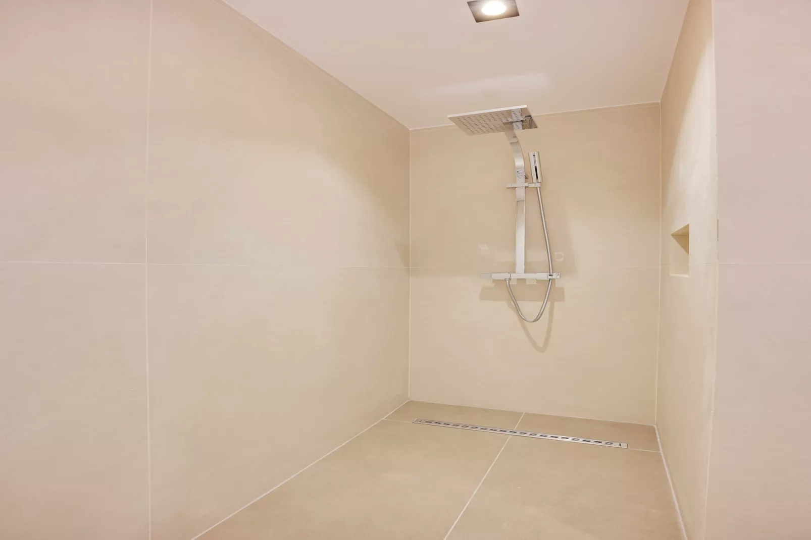 AB-14-MERLIN-Badezimmer