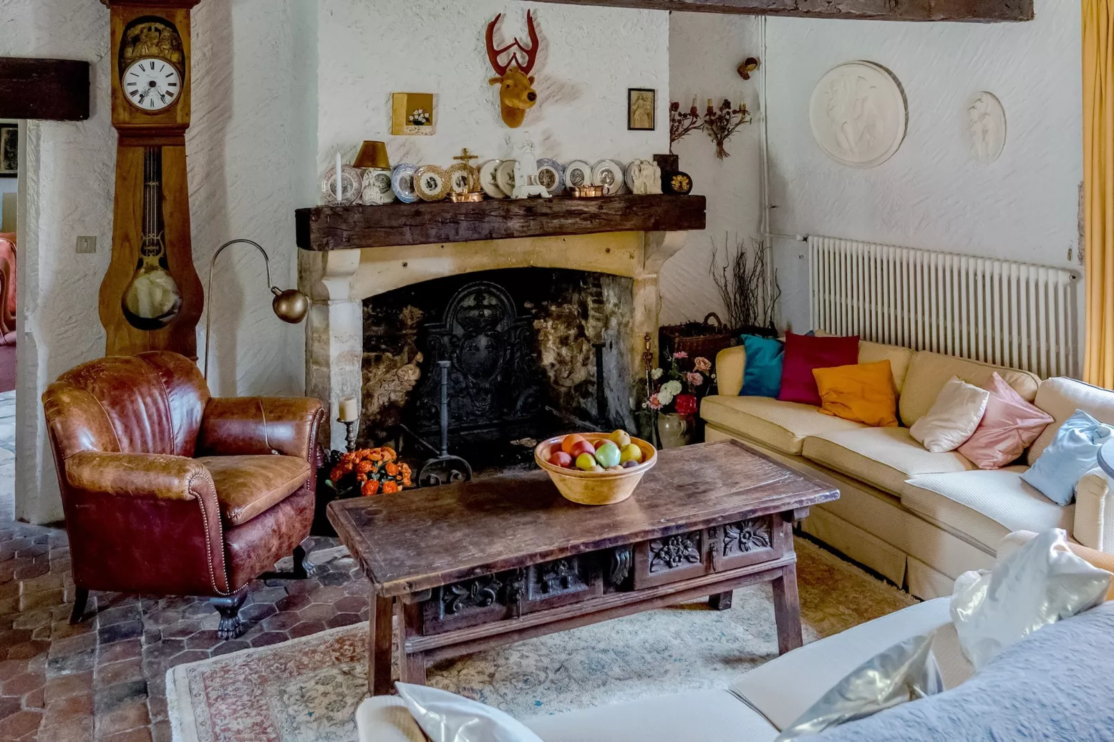 LE VIEUX CHATEAU-Wohnzimmer