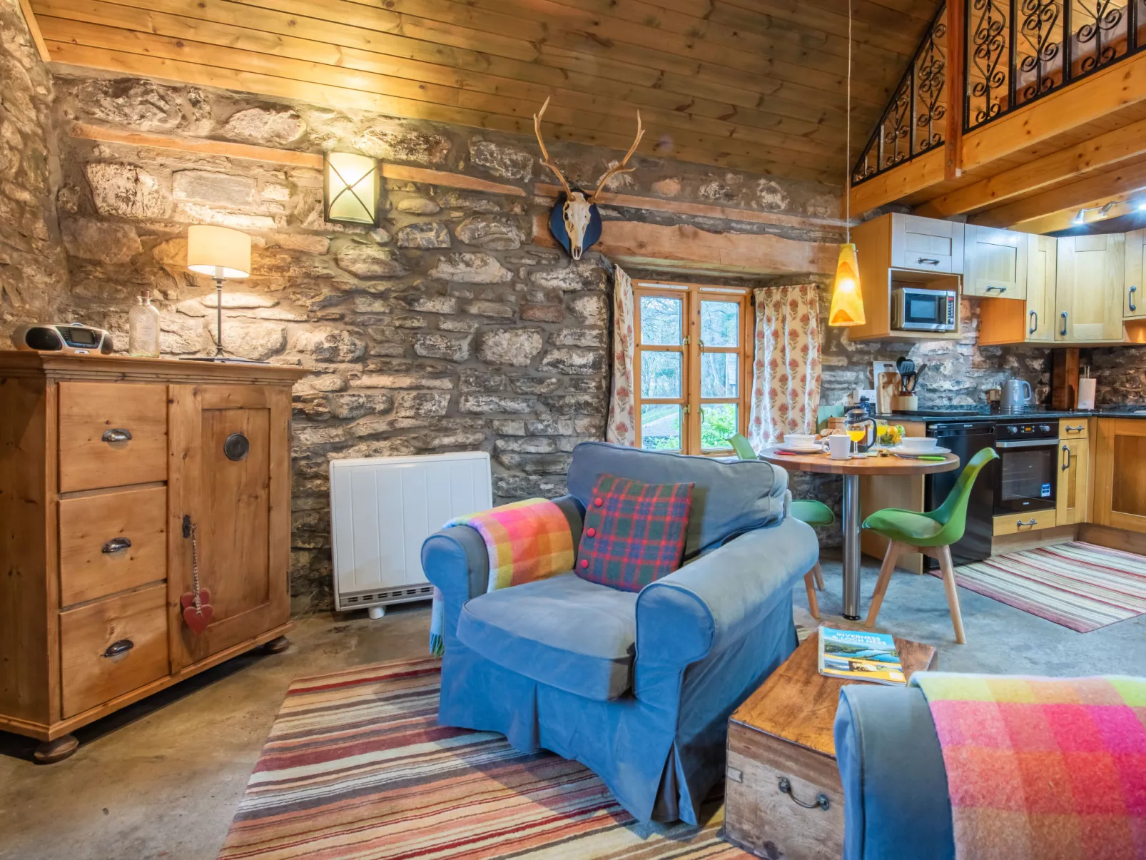 The Romantic Bothy-Inside