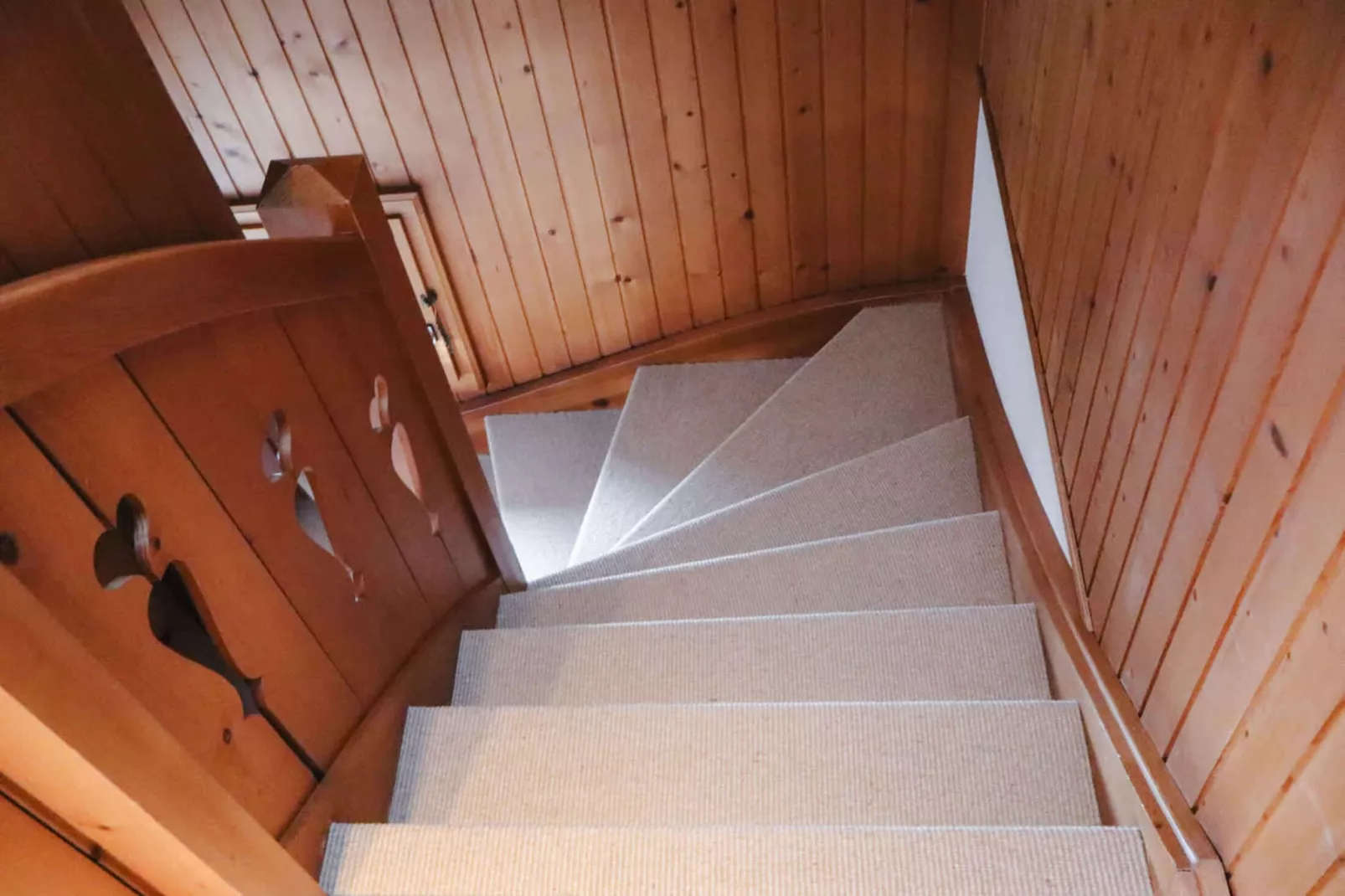 Chalet Bliss Spacious Six Bedrooms And Breathtaking Views-Bedroom