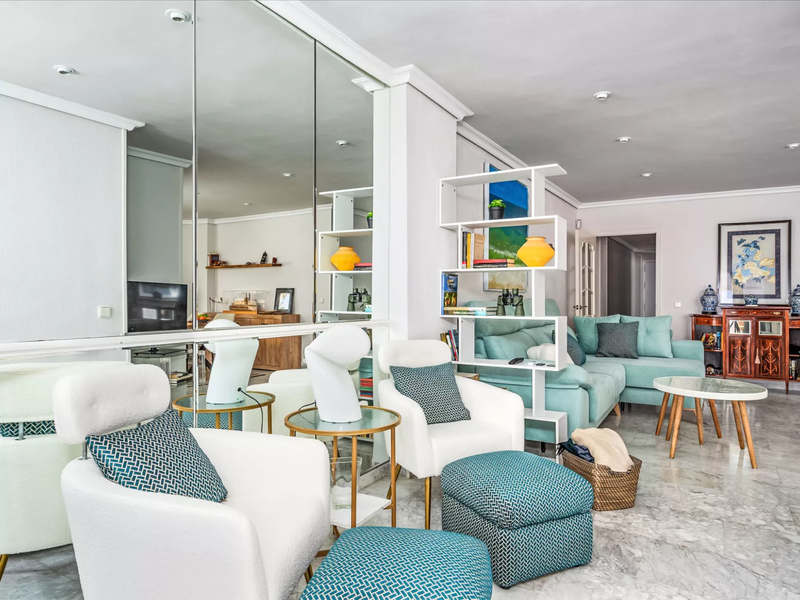 Residencial Marina-Drinnen