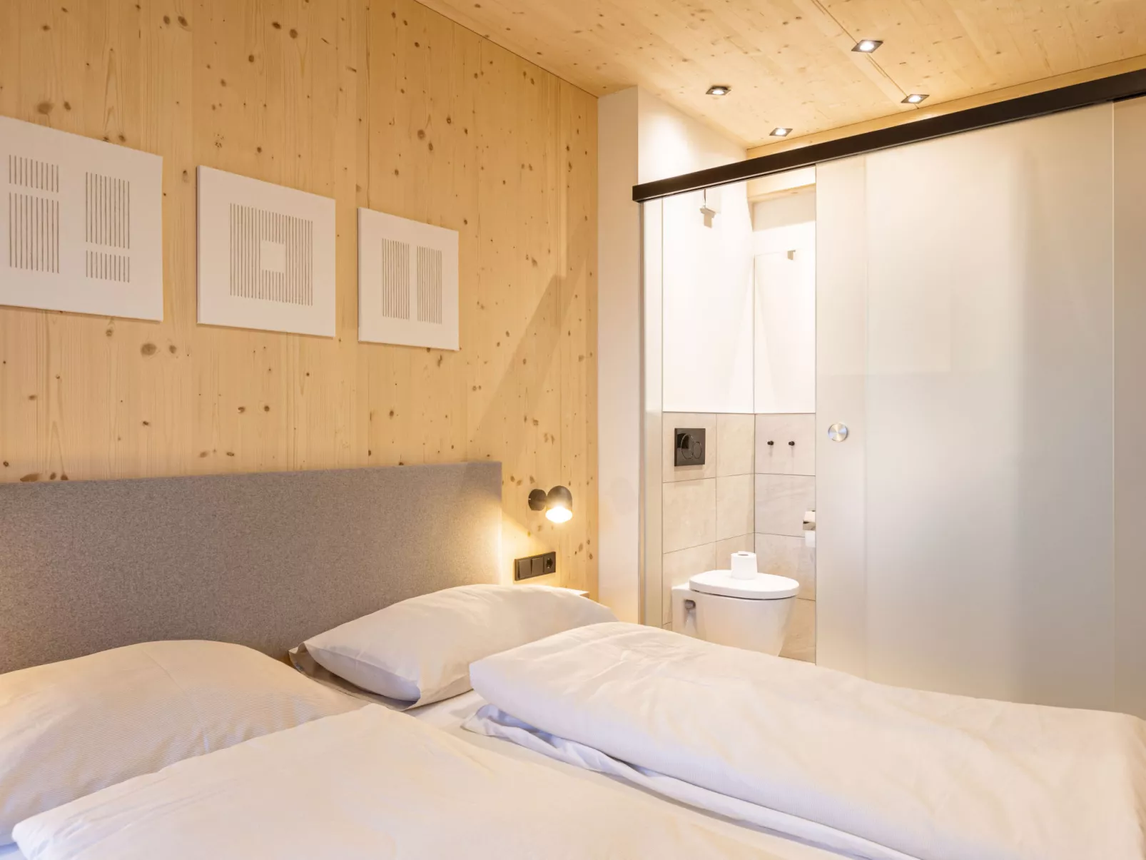 Superior #15 mit Sauna & Hot Tub-Inside