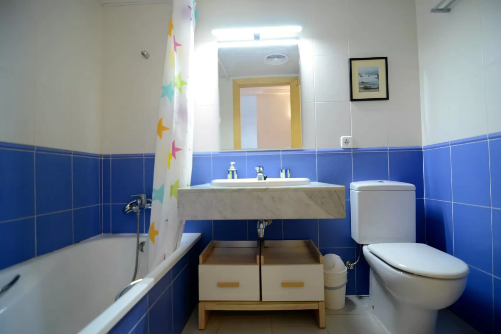 RIELLS BLAU E 202-Bathroom