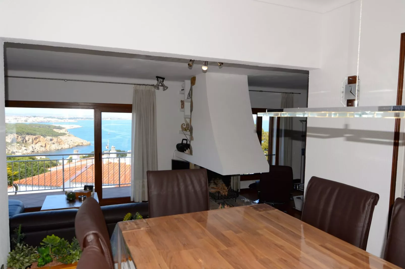 VILLA GARBINELL-Dining room