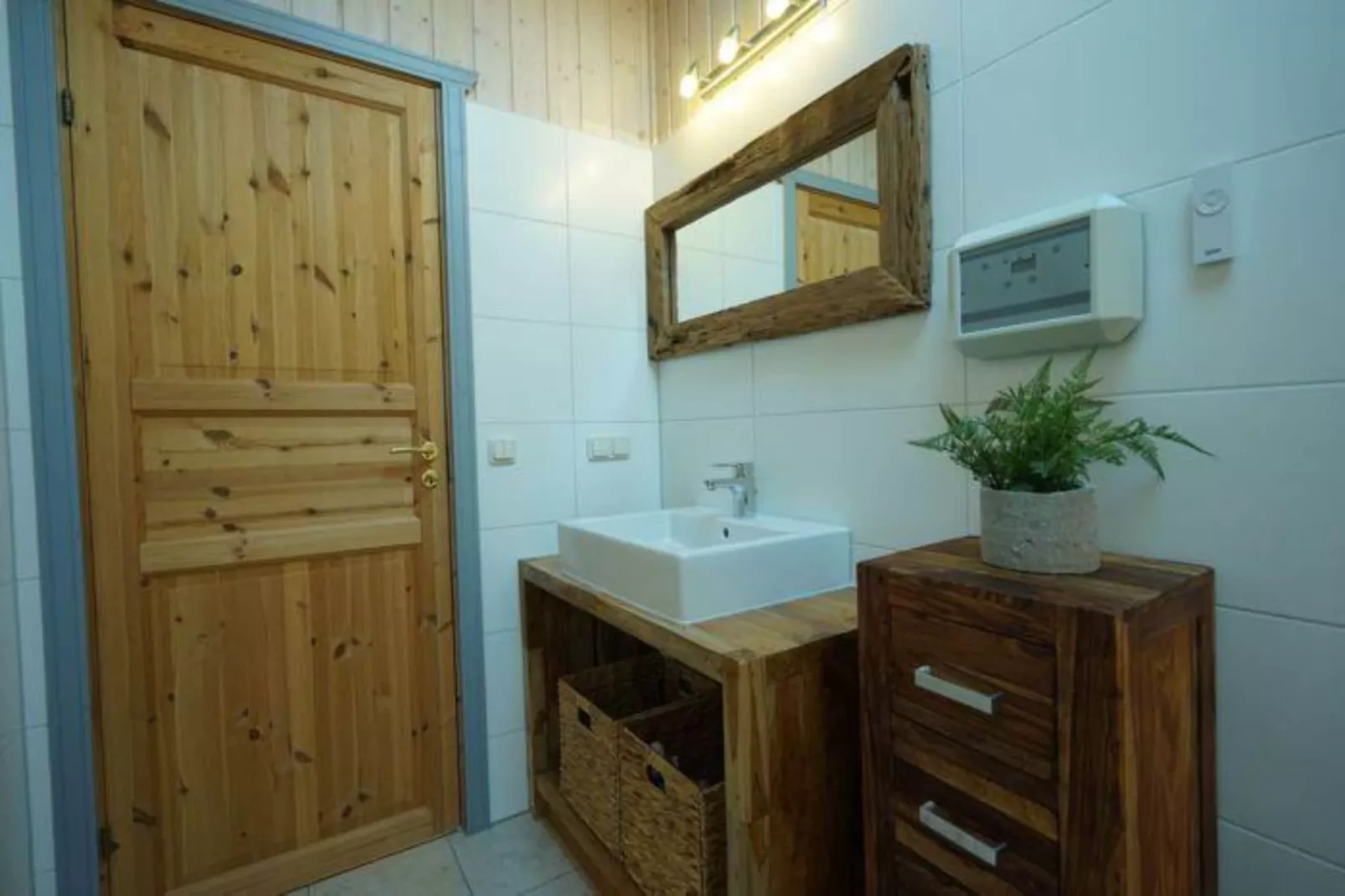 Ferienhaus Seeschwalbe-68-Bathroom
