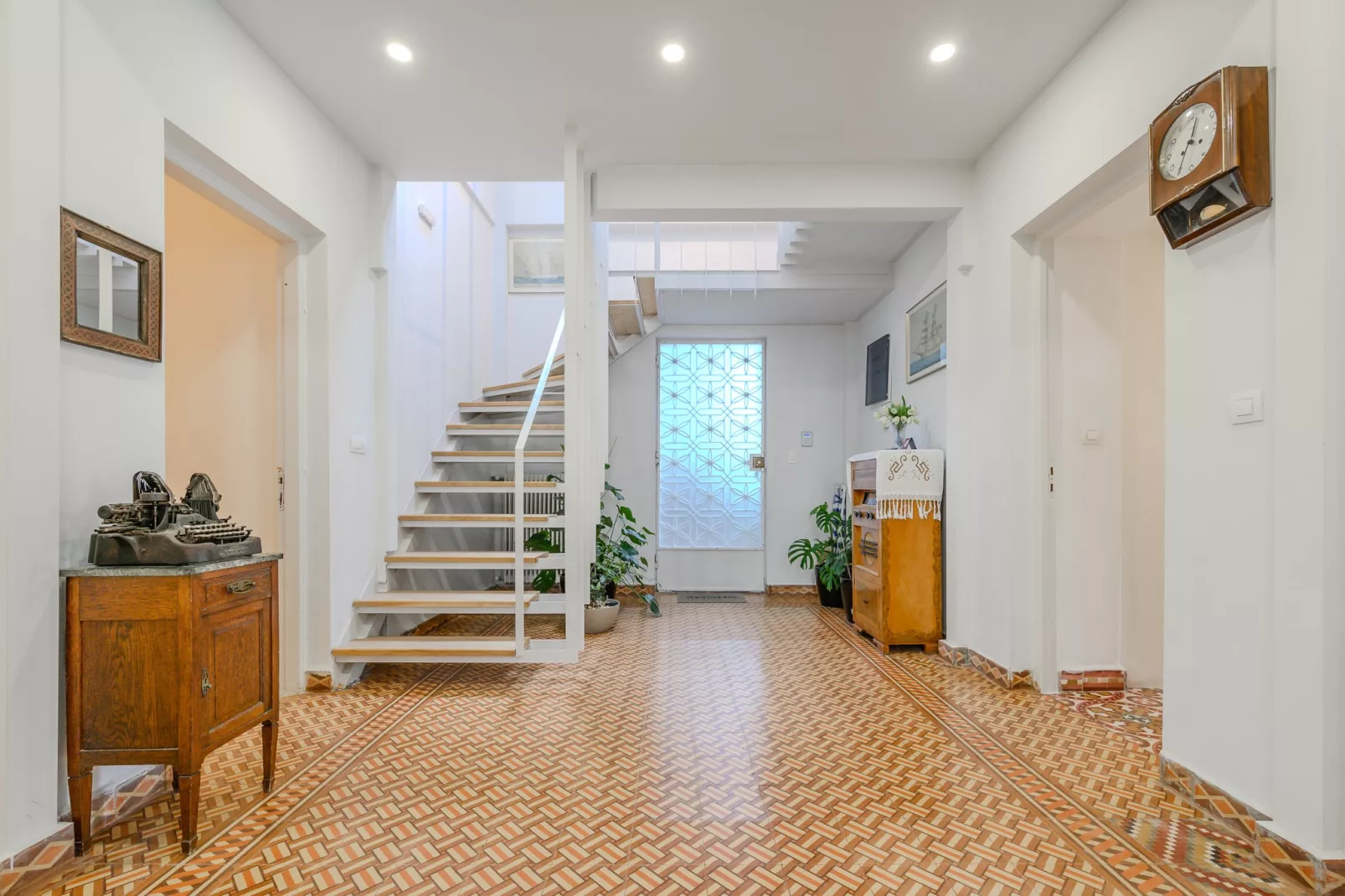 Seafalios Villa-Palier