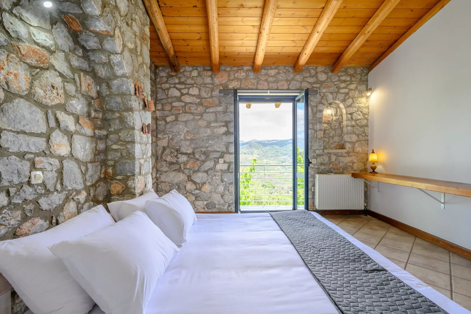 Manousaki-Bedroom