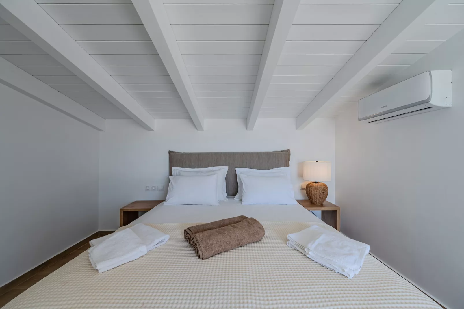 Mythos 5-Bedroom