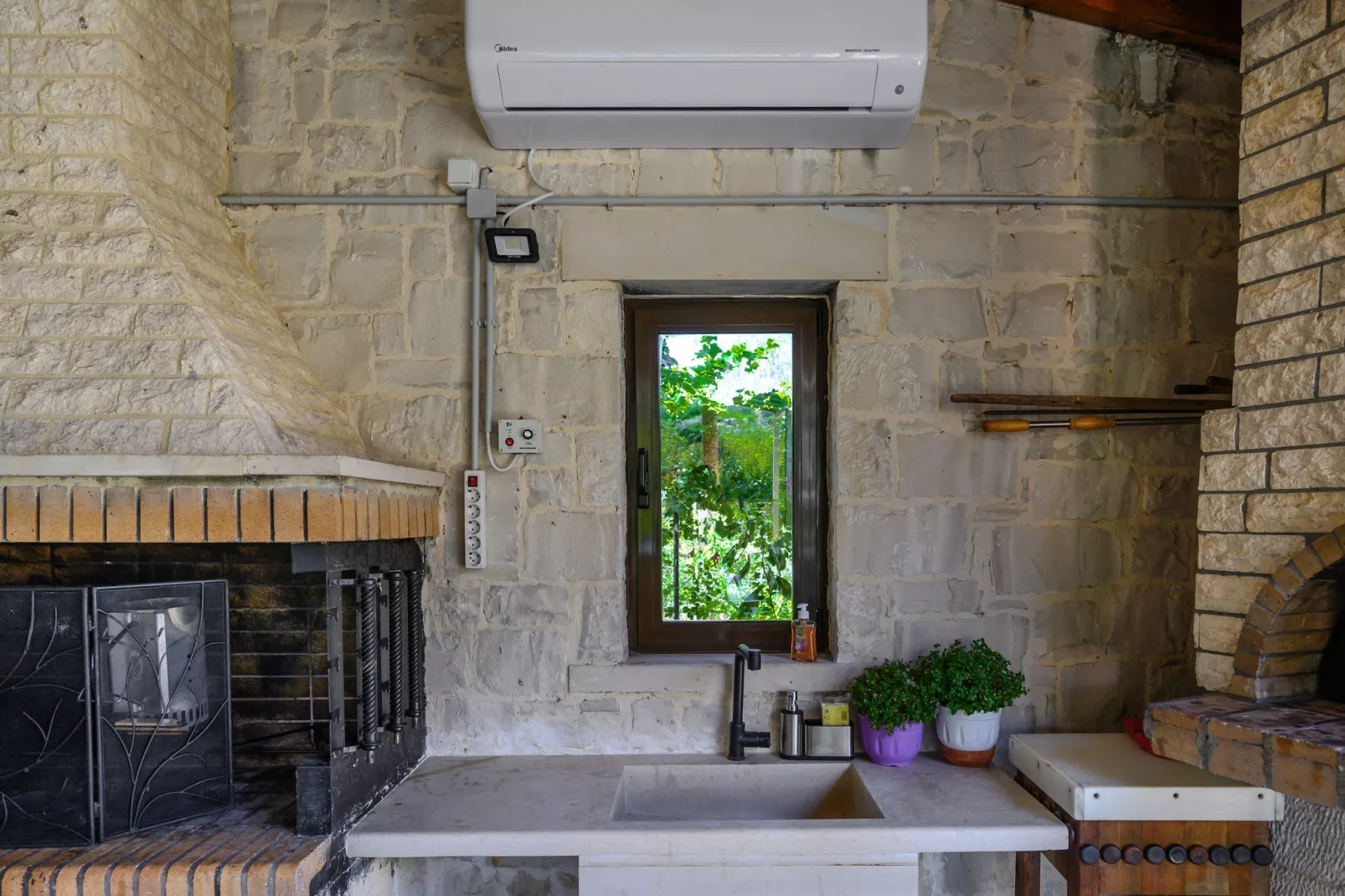 Kipo Paradiso stone villa-Kitchen