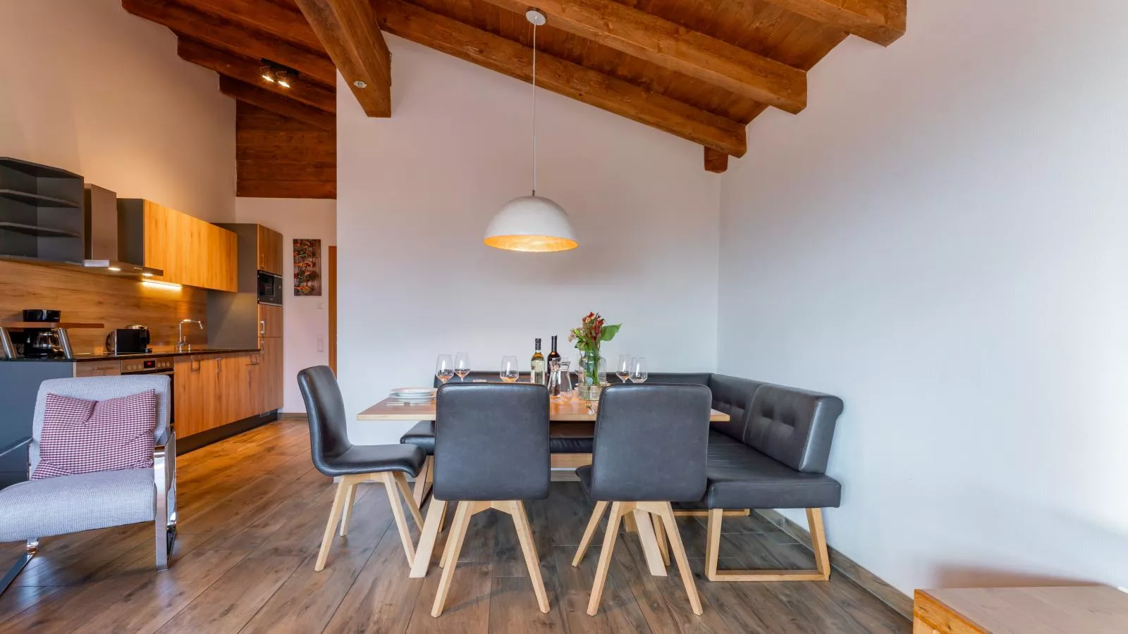 Tauern Suites Mitterwirt TOP 221-Dining room