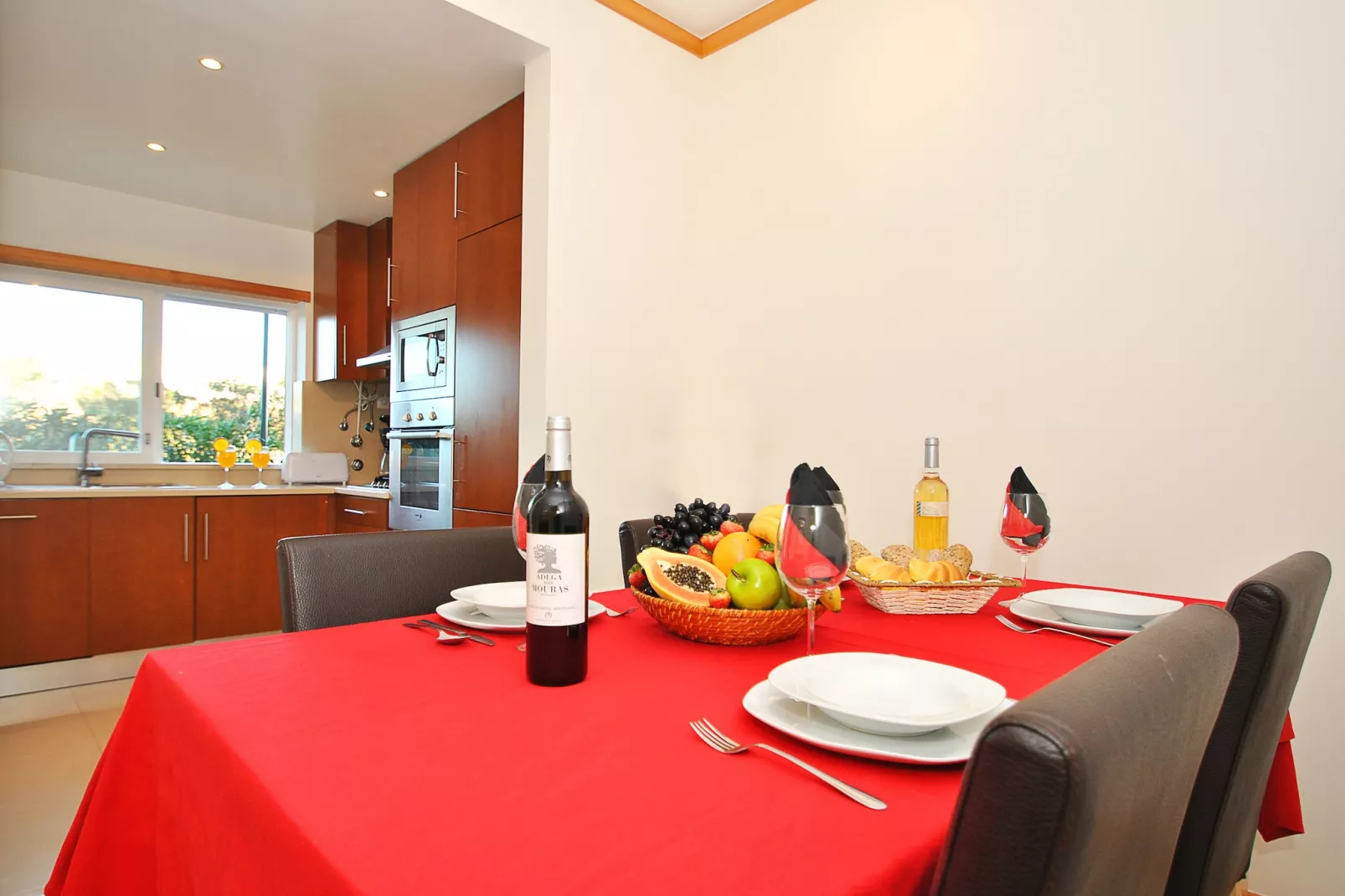 Townhouse Mar 2-Dining room