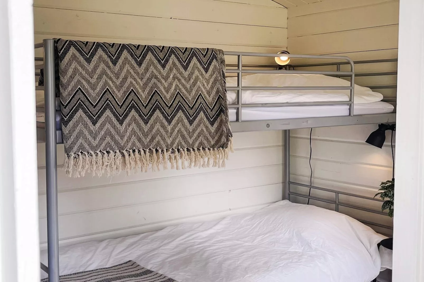 Campingstuga small-Indoor