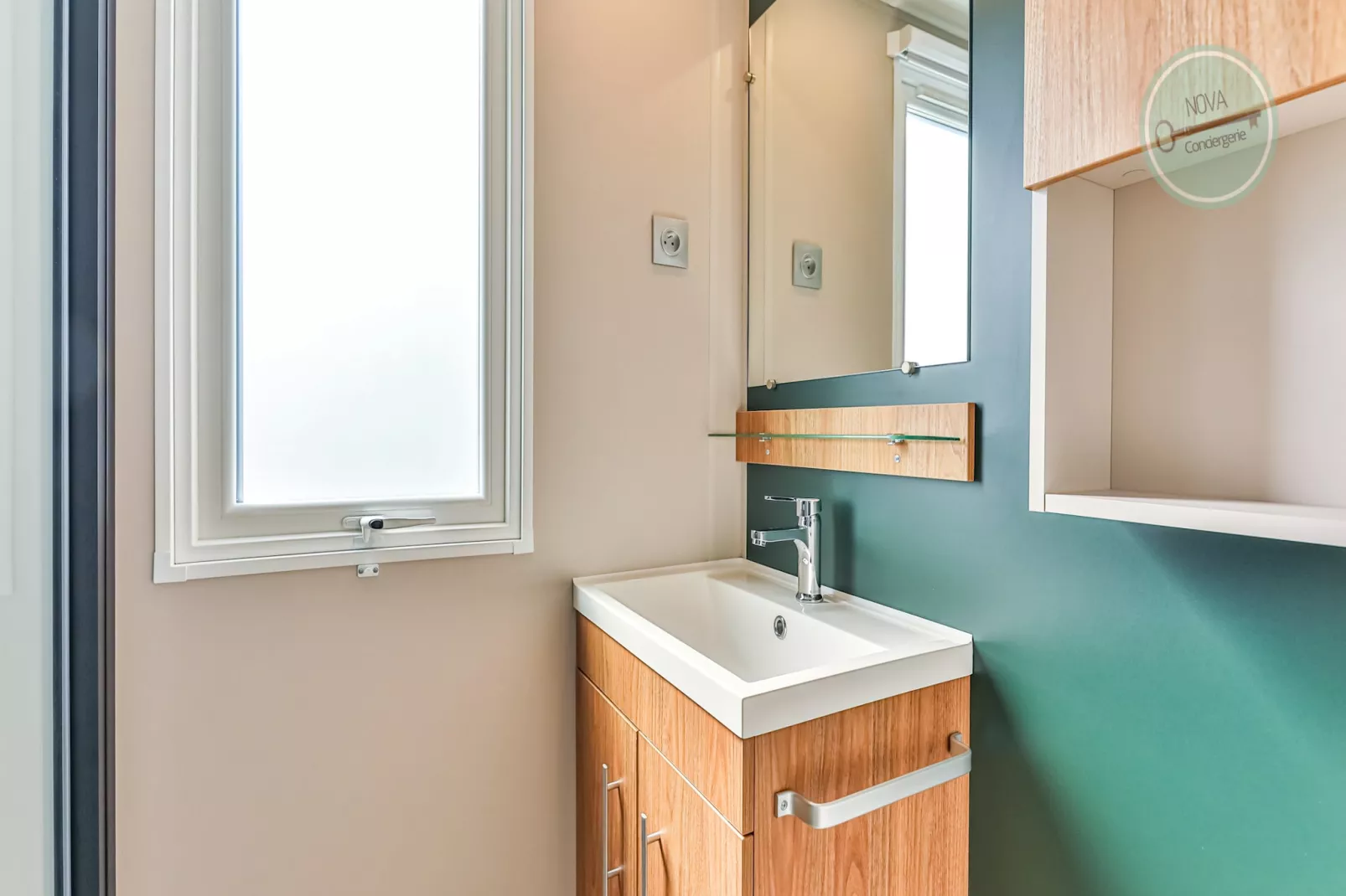 Le Bois Masson 130 by Nova-Bathroom