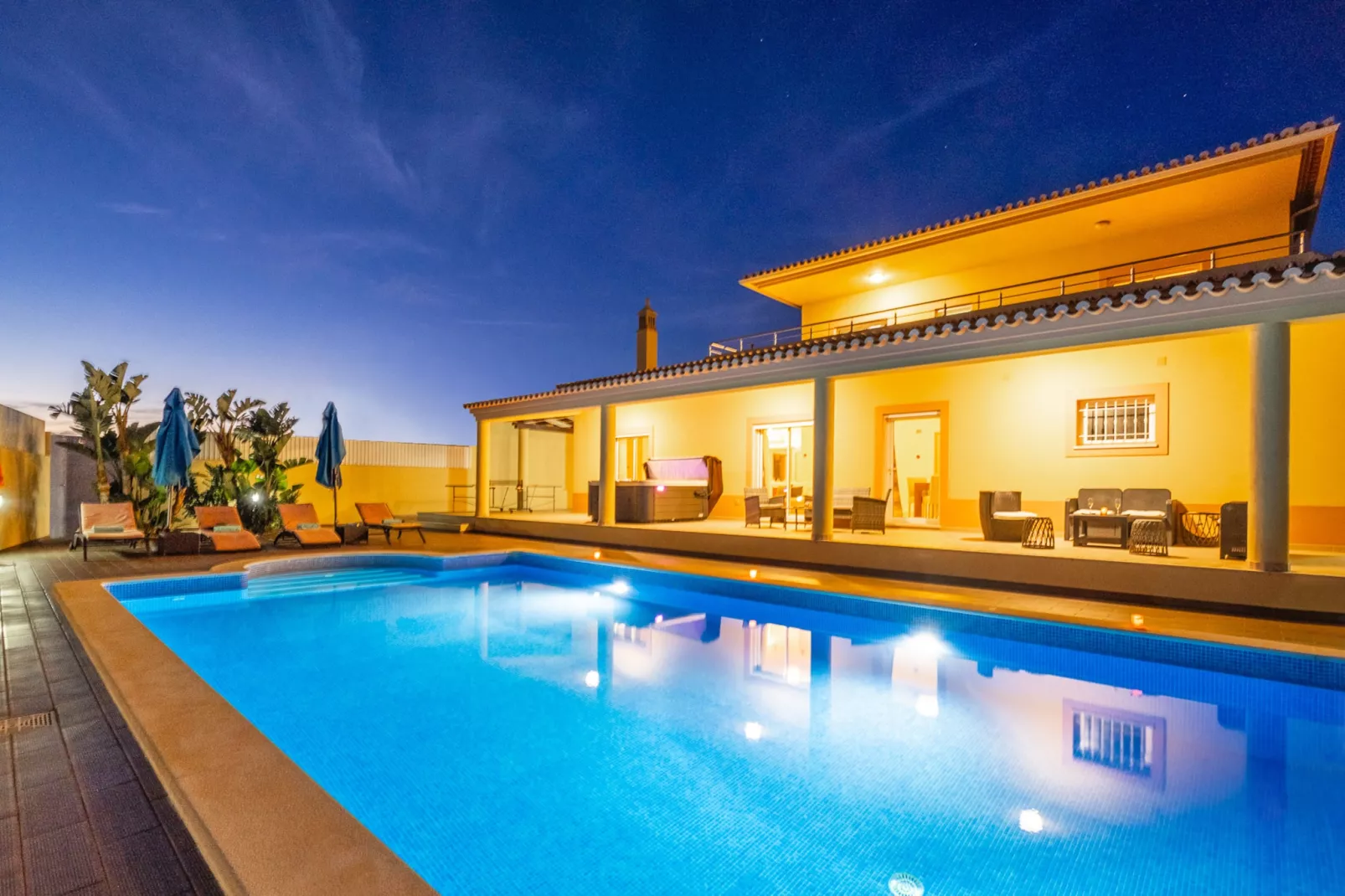 Villa Golden Bay-Schwimmbad