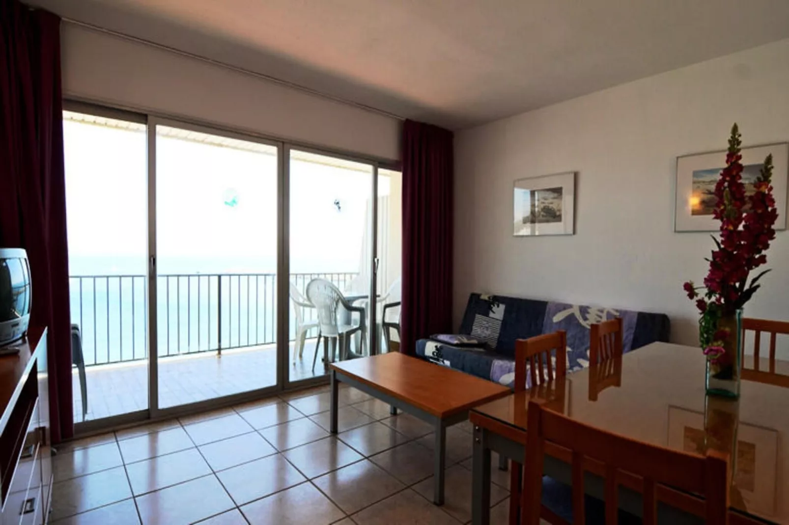 Appartements à L'Estartit-Außenbereich Sommer