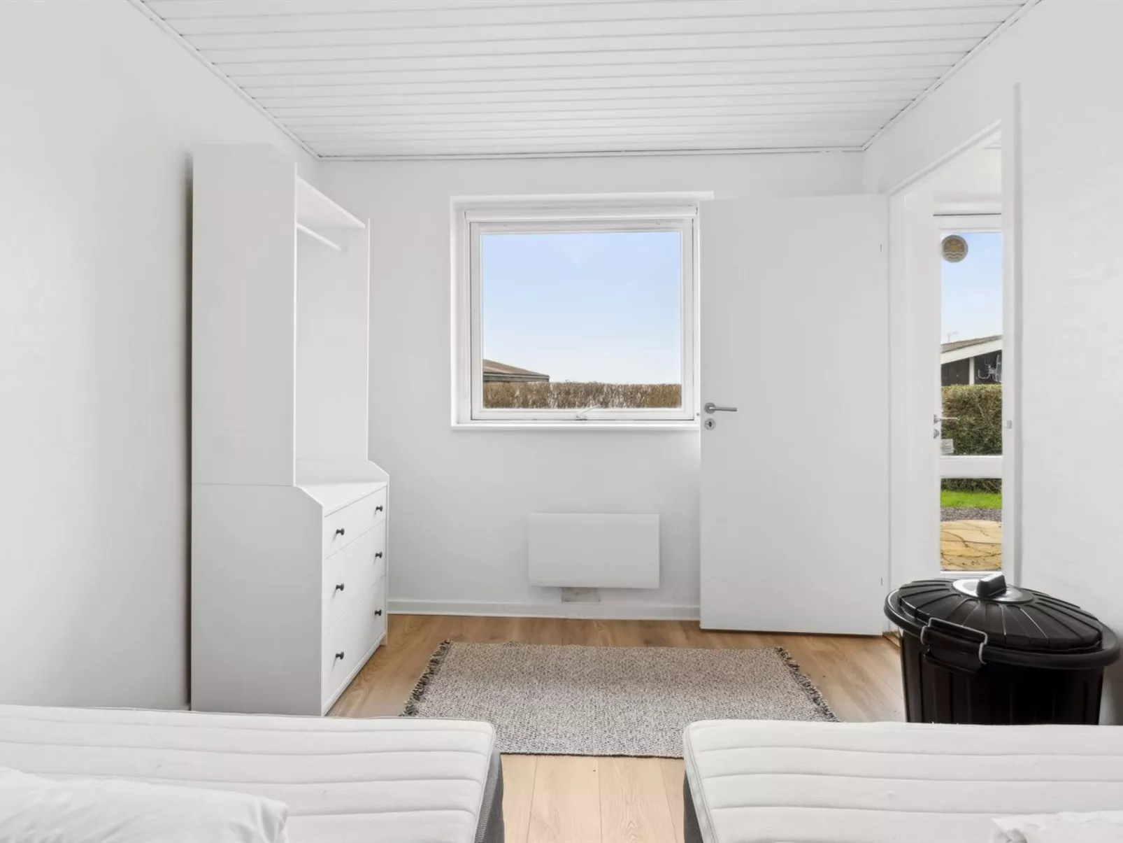 "Kate" - 300m from the sea-Inside