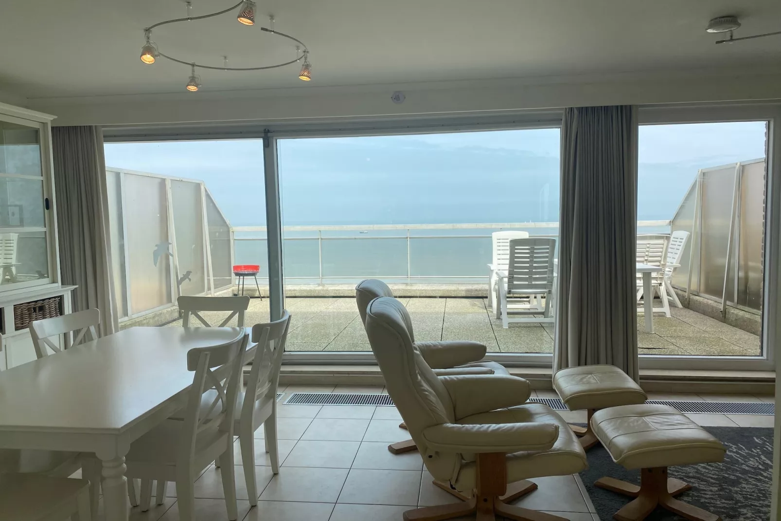 Spinnaker II 0901-Living room