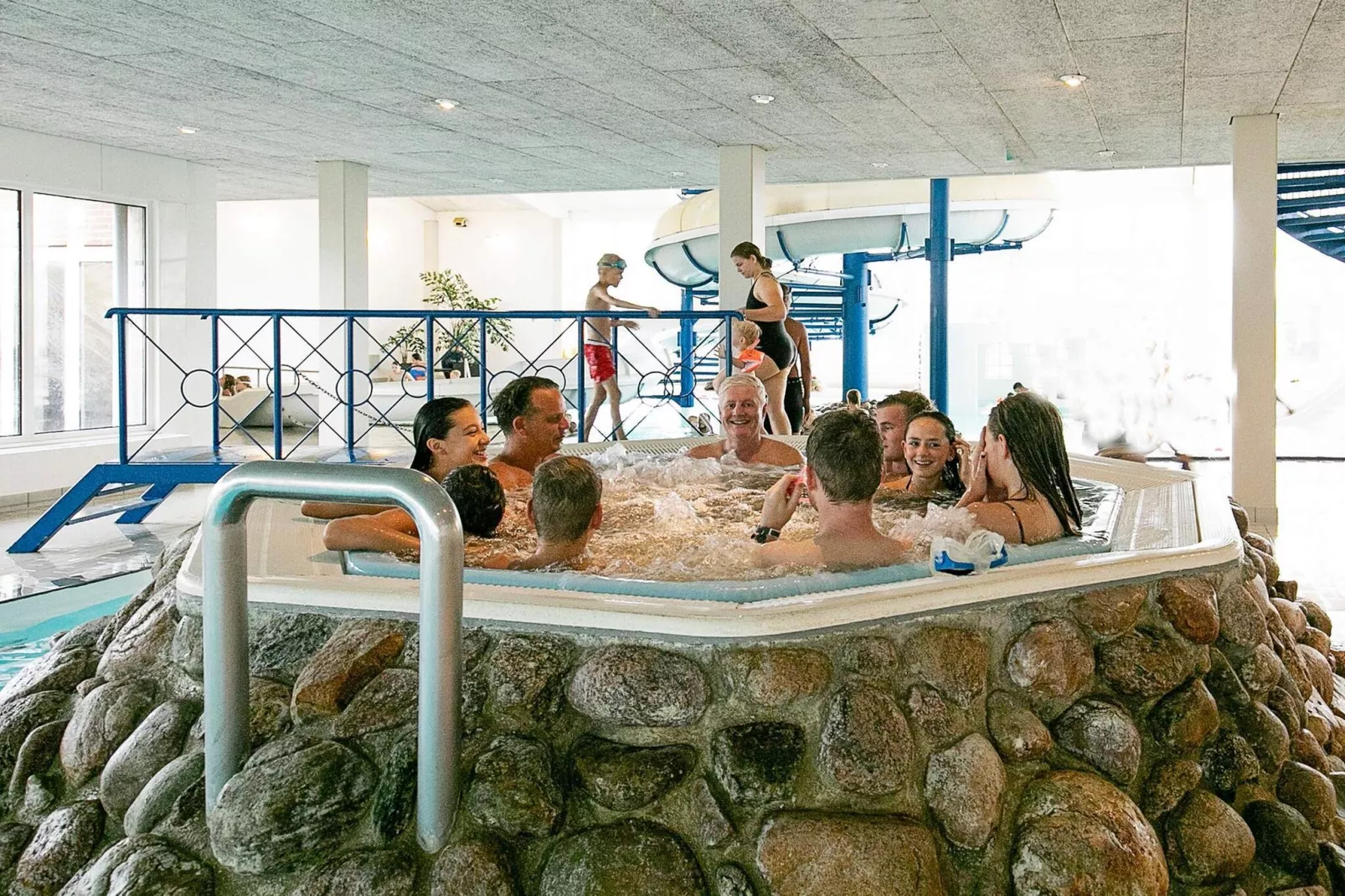 3 room,ground floor Premium-Pool