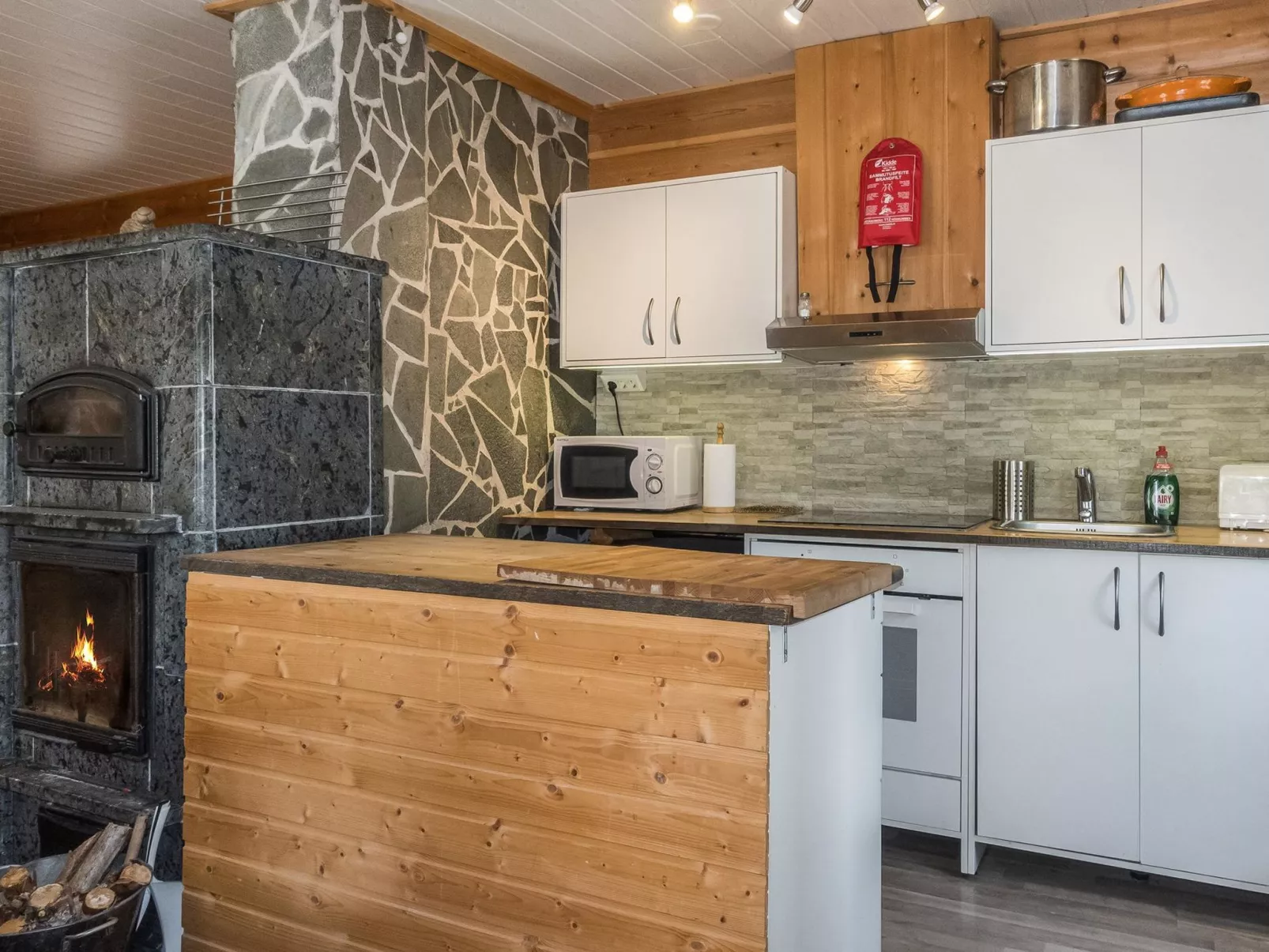 Aurora cabin-Inside