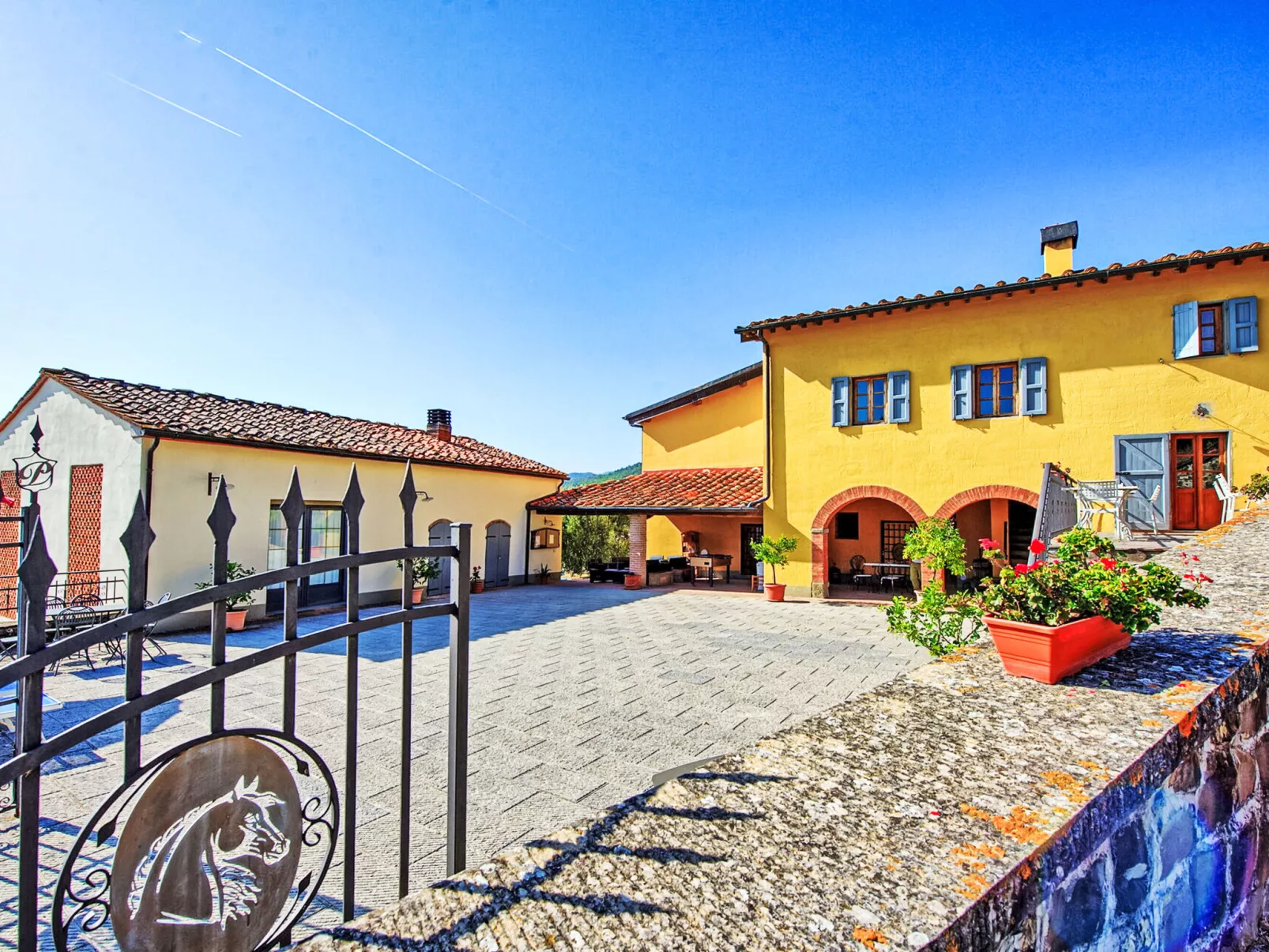 Antico Loggiato-Outside
