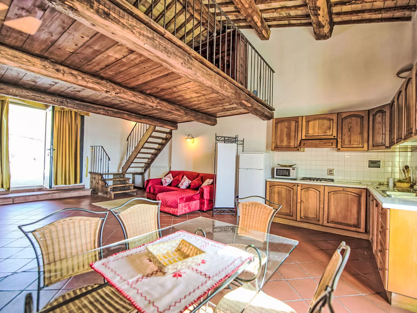Antico Loggiato-Inside