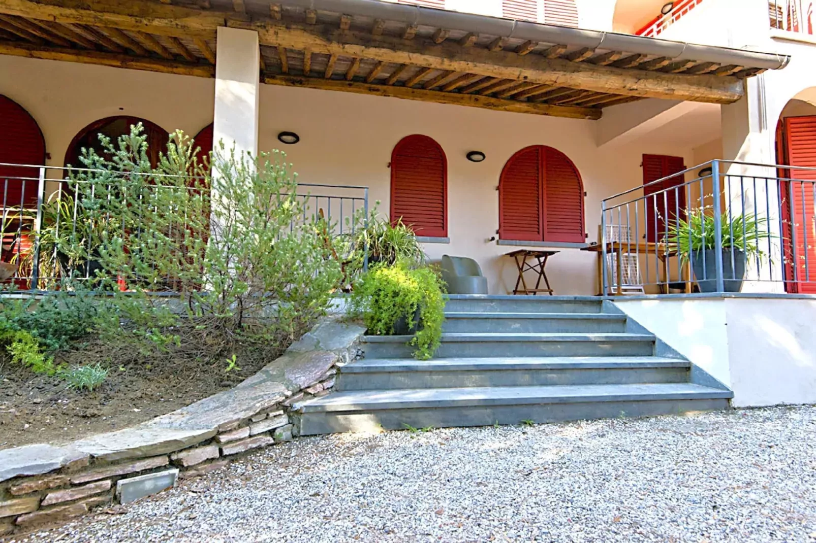 APP 8-Exterior summer