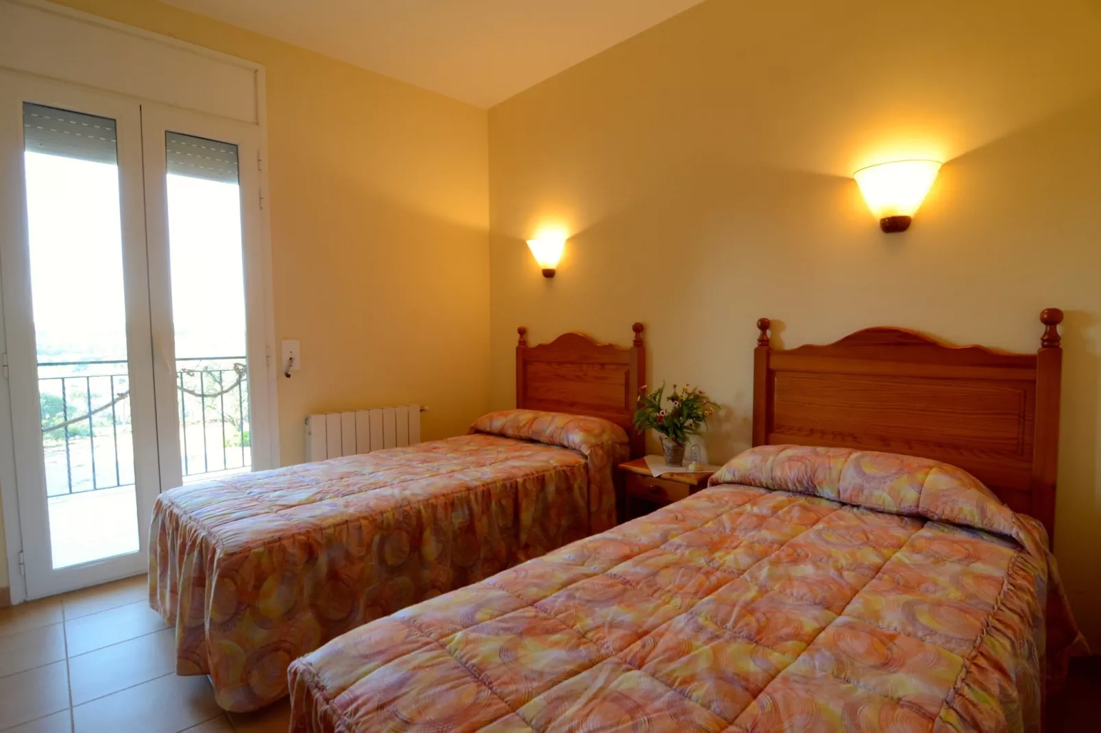 LA ROMAGUERA-Bedroom