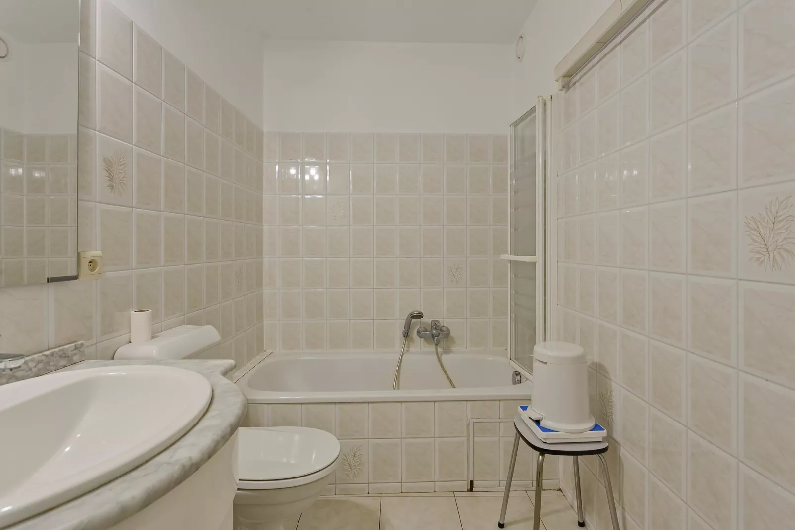 BRANDING - 3RD-Bathroom