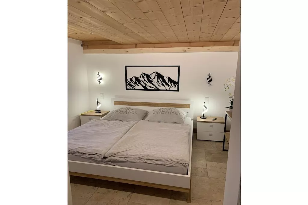 334438-Nicht getaggt