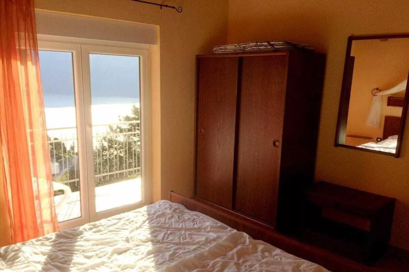 402964-Bedroom