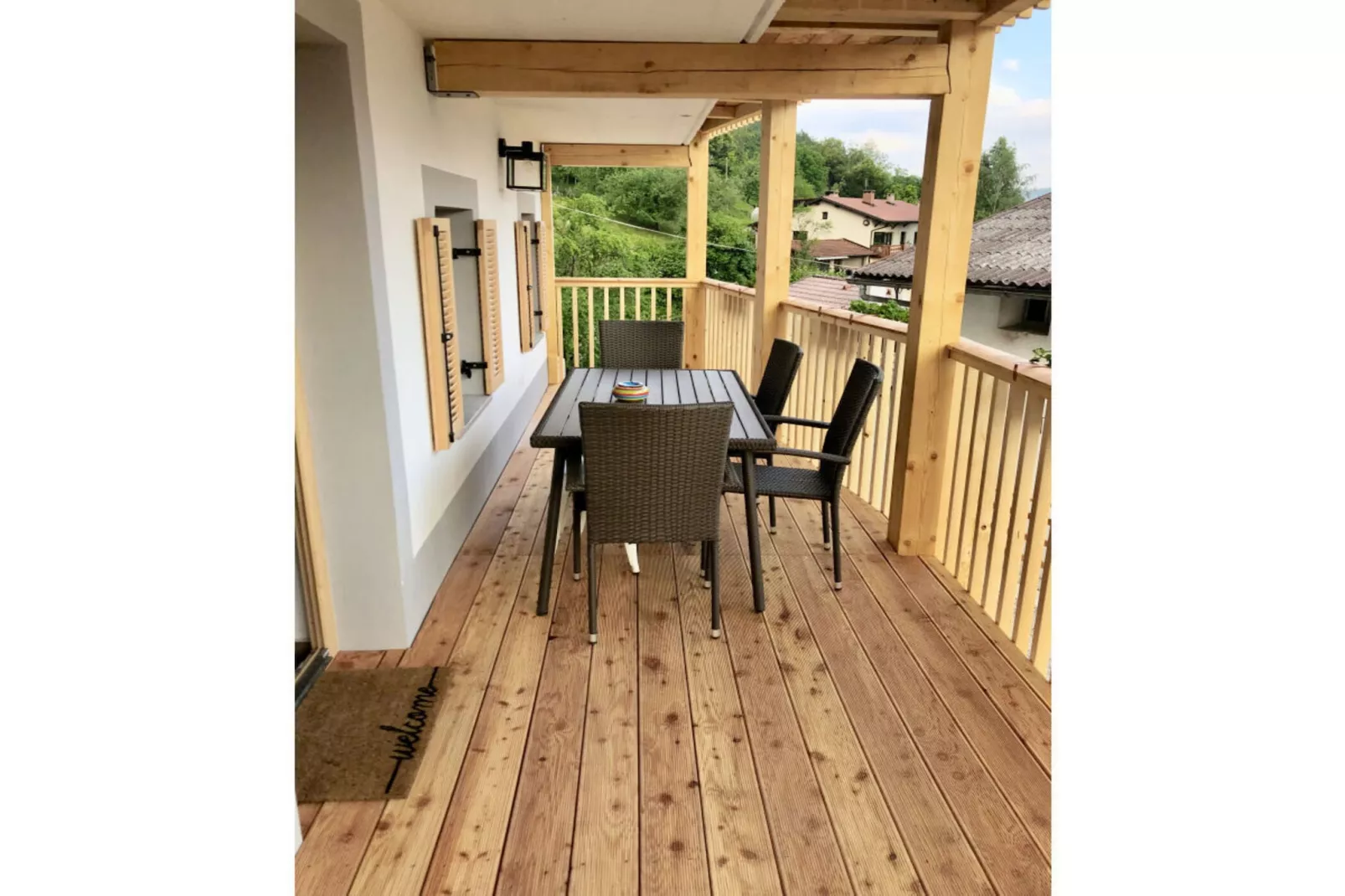 299771-Terrace balcony