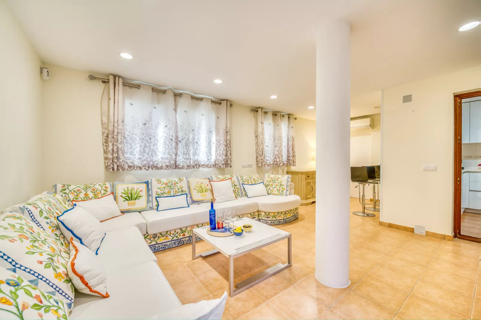 Casa Maylin-Living room