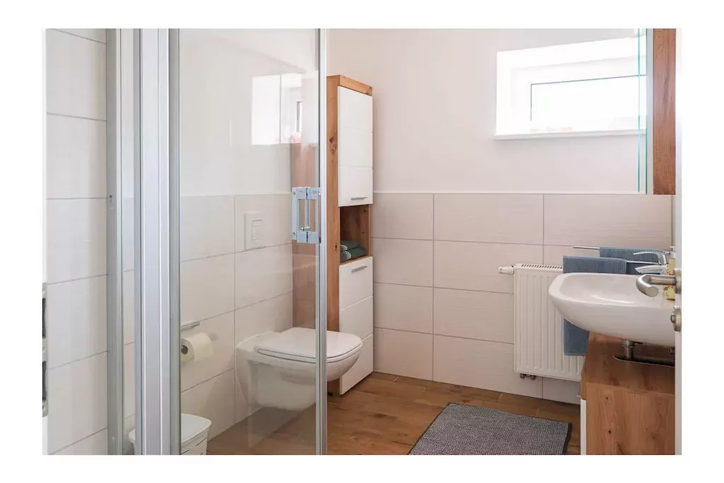 403670-Nicht getaggt