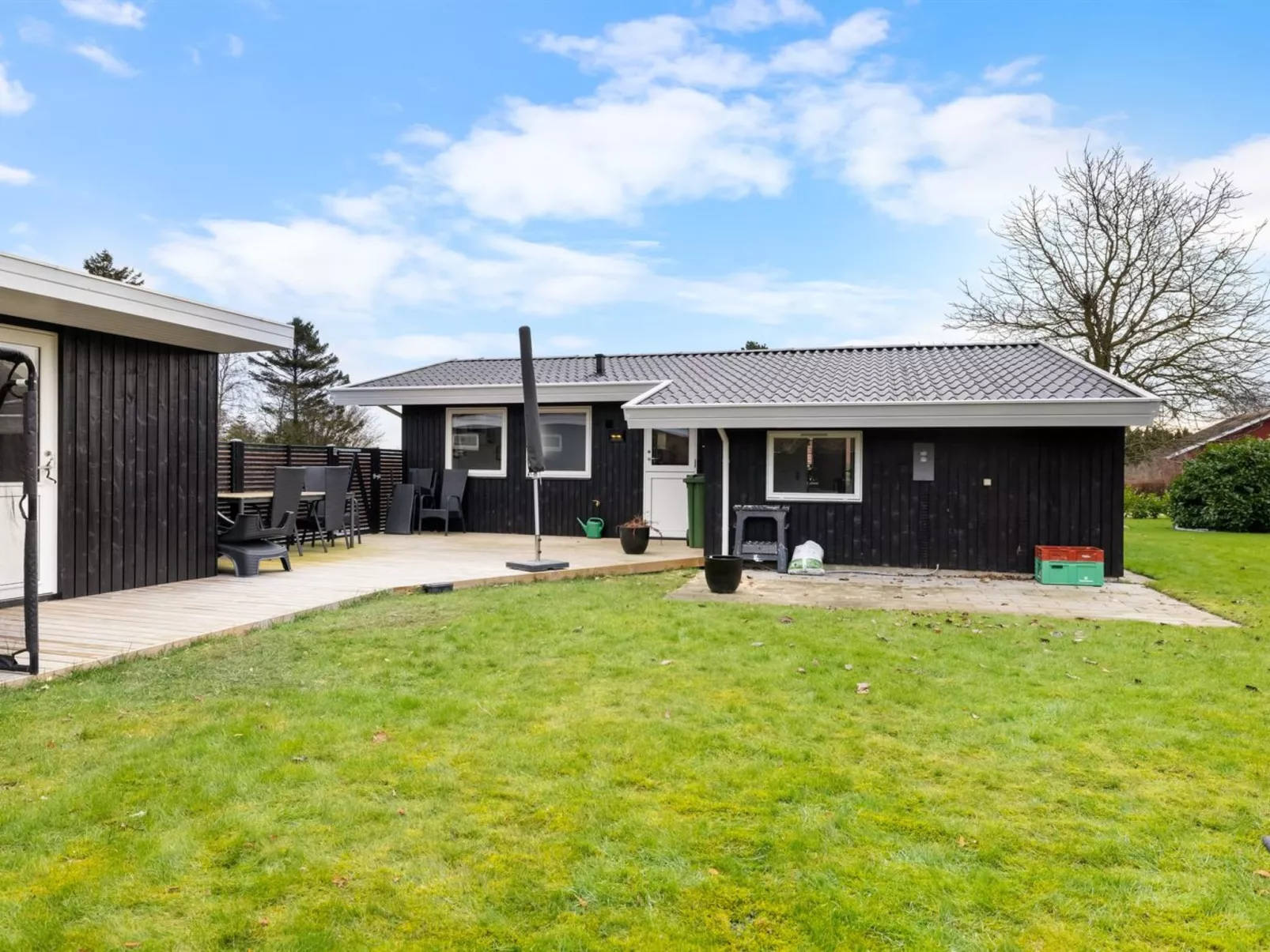 "Bjart" - 150m from the sea-Outside
