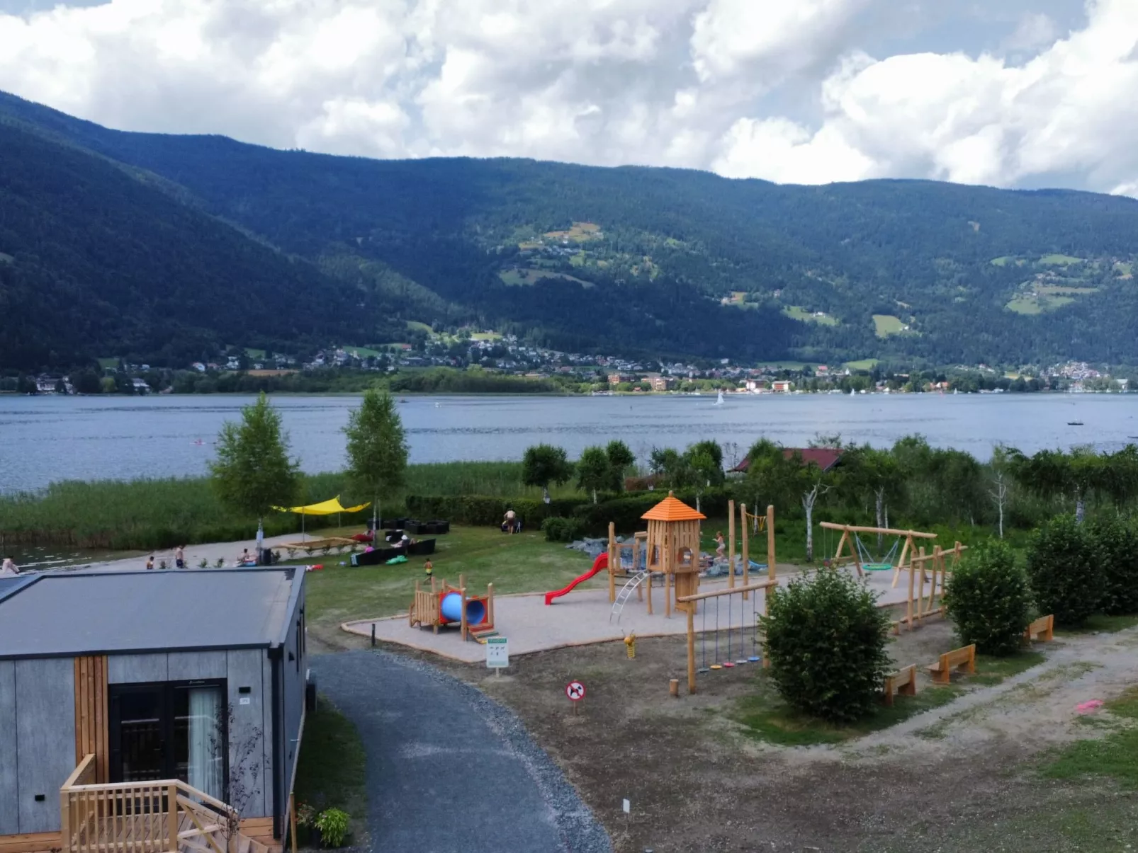 Wulfenia Waterfront 6-Outside