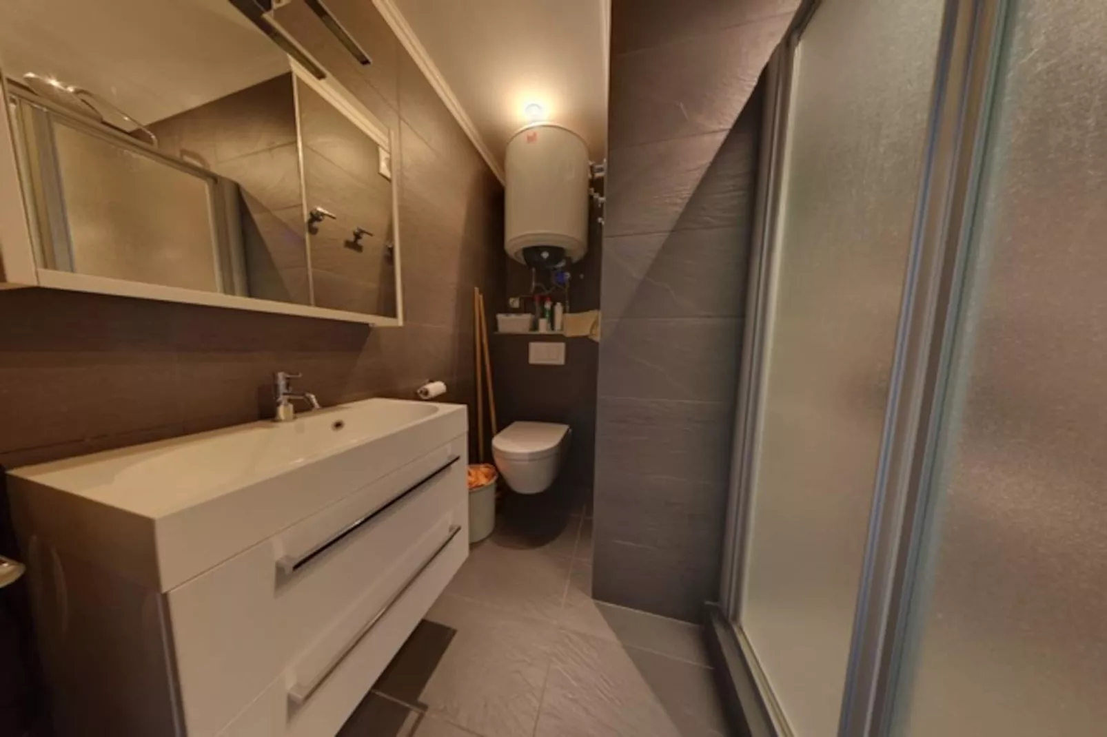 ALMO 0901/ 9S-Bathroom