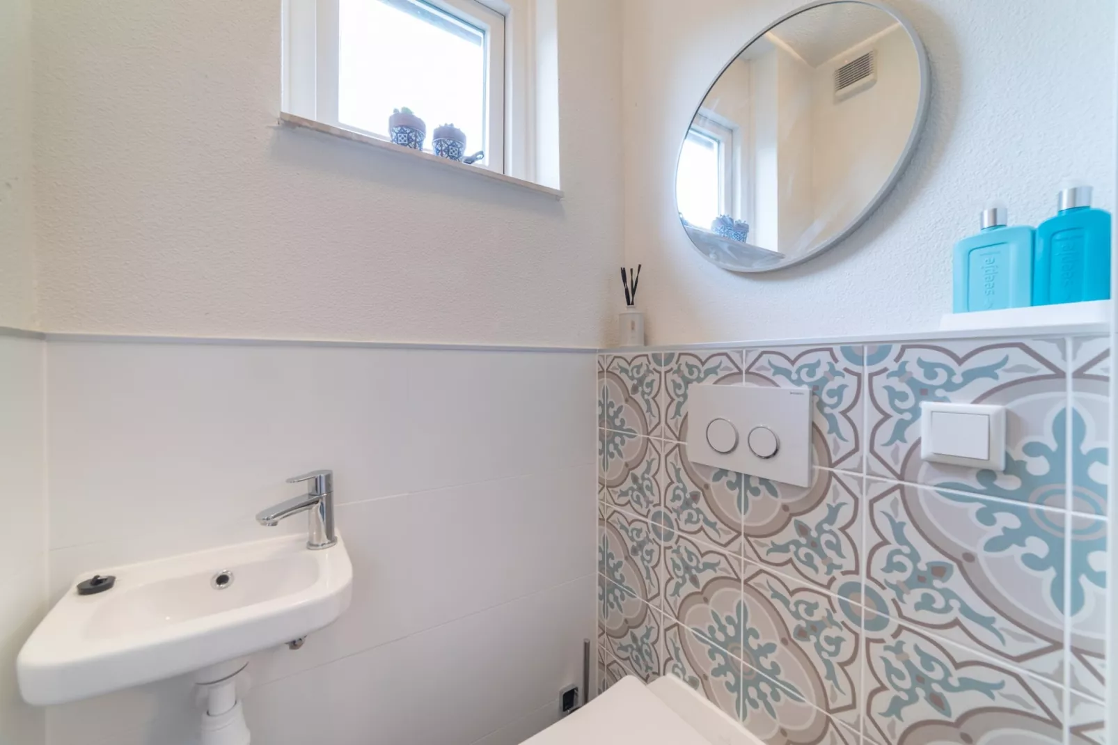 Villapark De Oesterbaai 63-Badezimmer