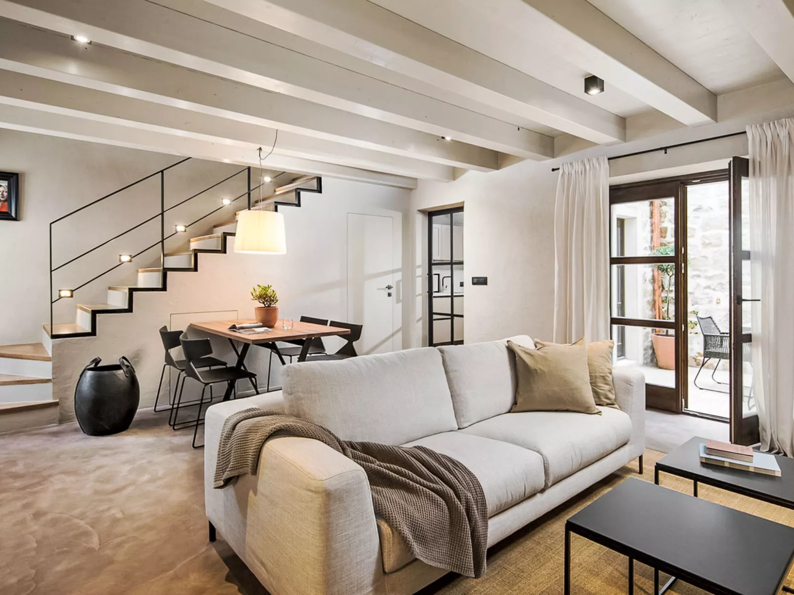Villa Euphrasiana-Inside