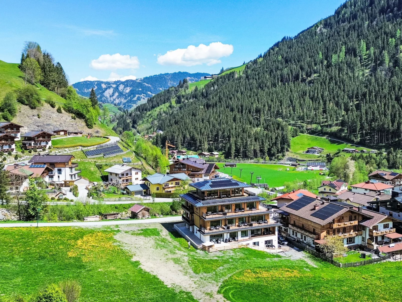 Mountain Suite Nr 201-Outside