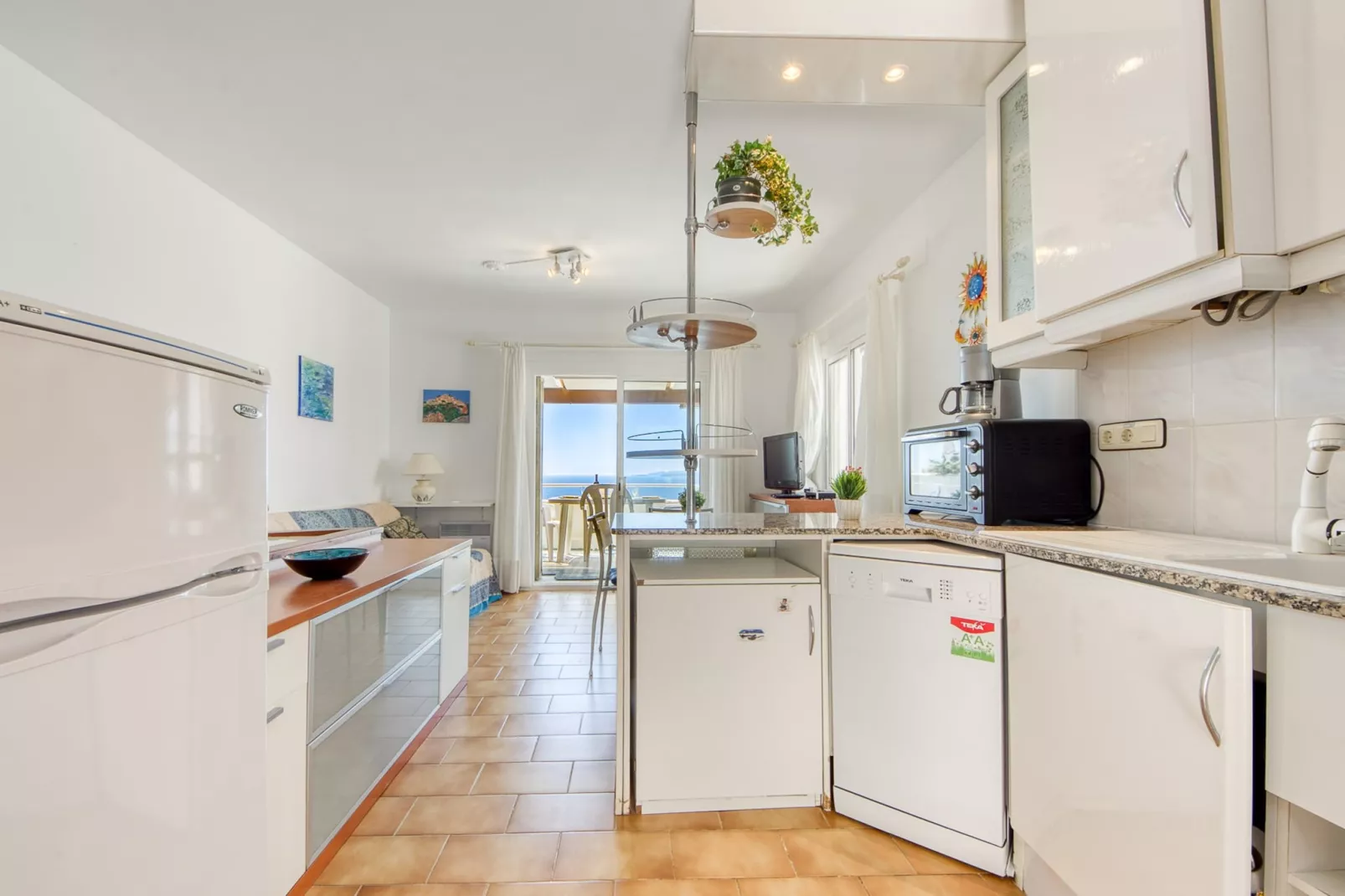 IBIZA BRAMER 11  Canyelles Roses-Kitchen