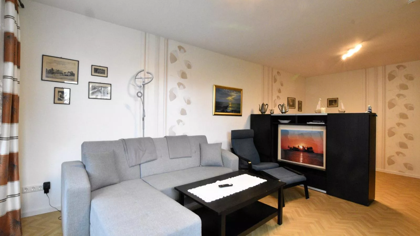 Hecht-Living room