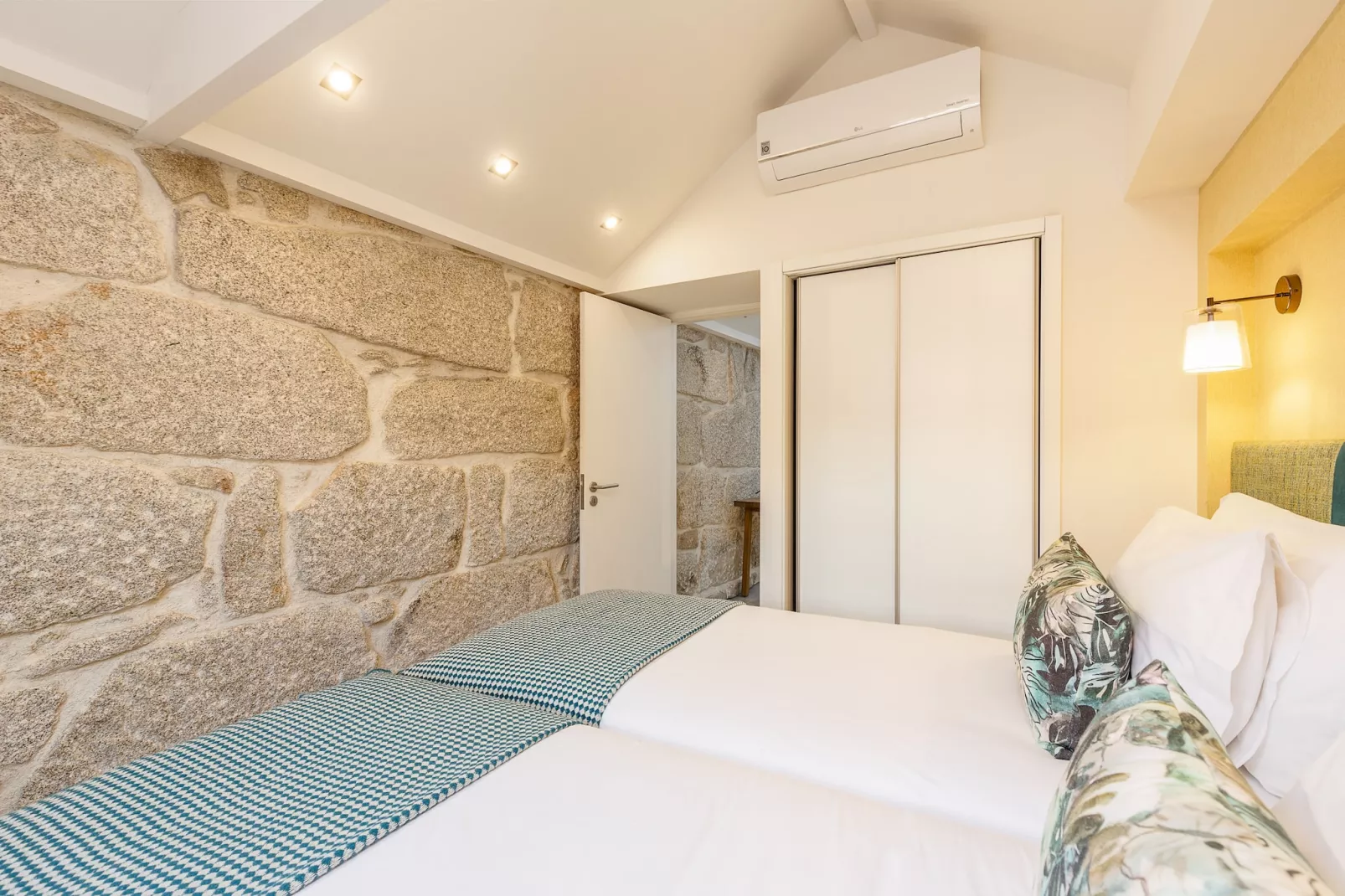 YOUROPO - Ribeira Porto 3-Bedroom