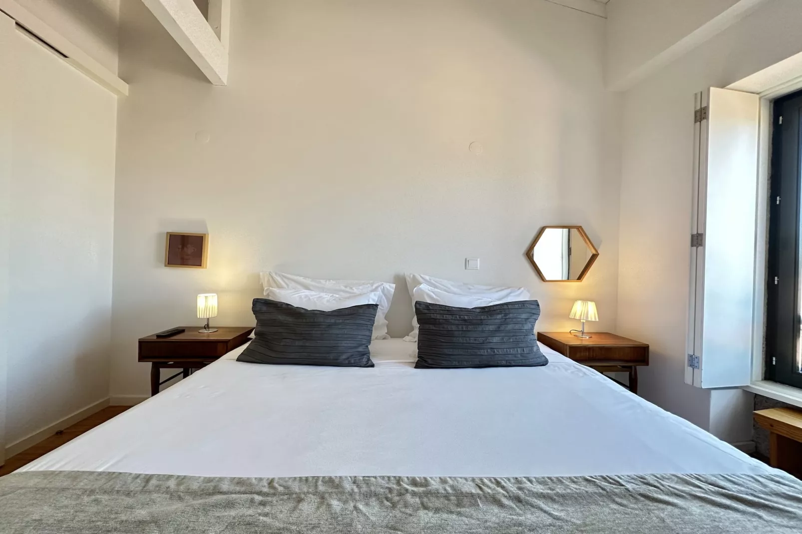 YOUROPO - Typical House 5-Bedroom