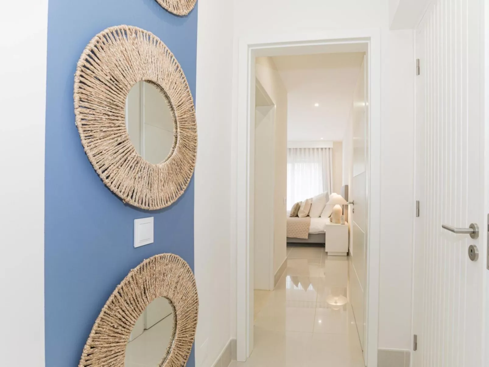 Pine Hills Reva Santuary Modern Elegance-Inside