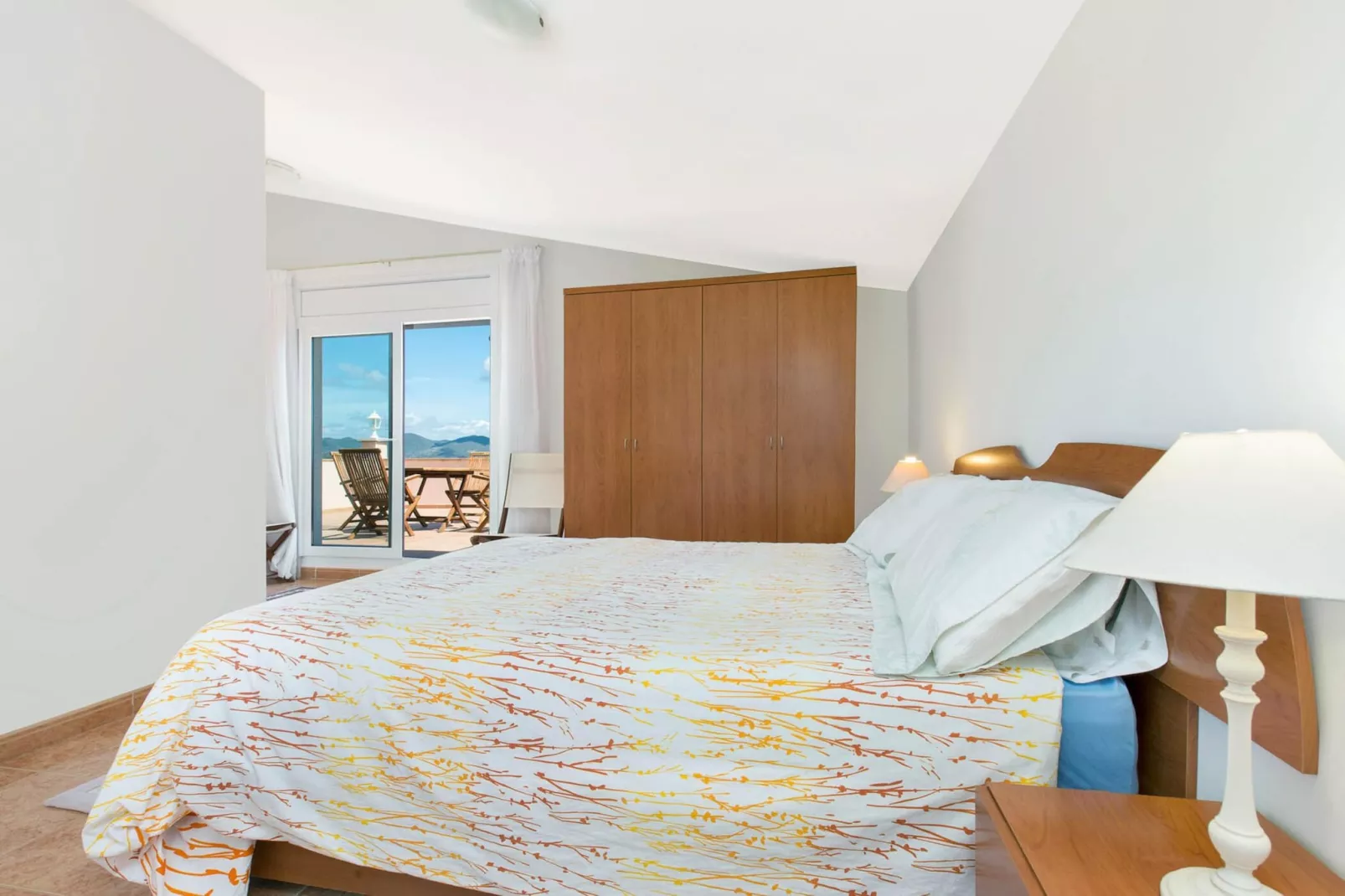 Angeles-Bedroom